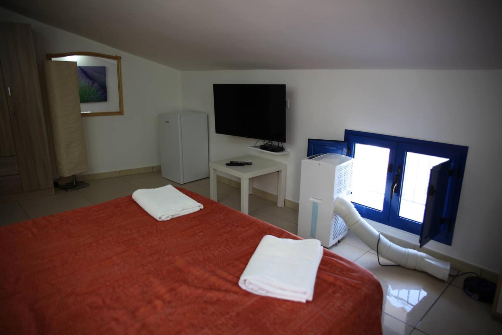 Apartment - Split Level - Photo 49