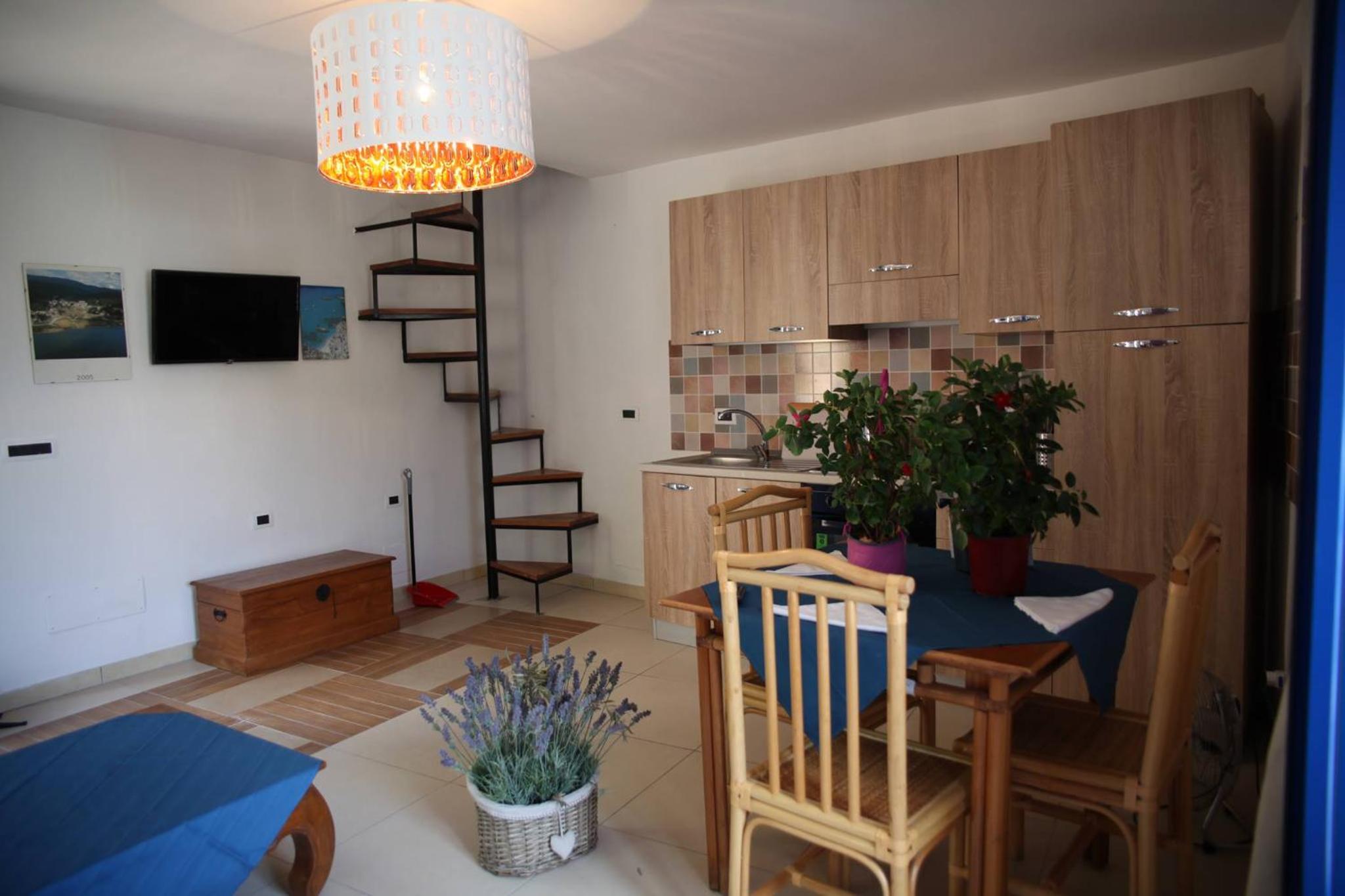 Apartment - Split Level - Photo 50
