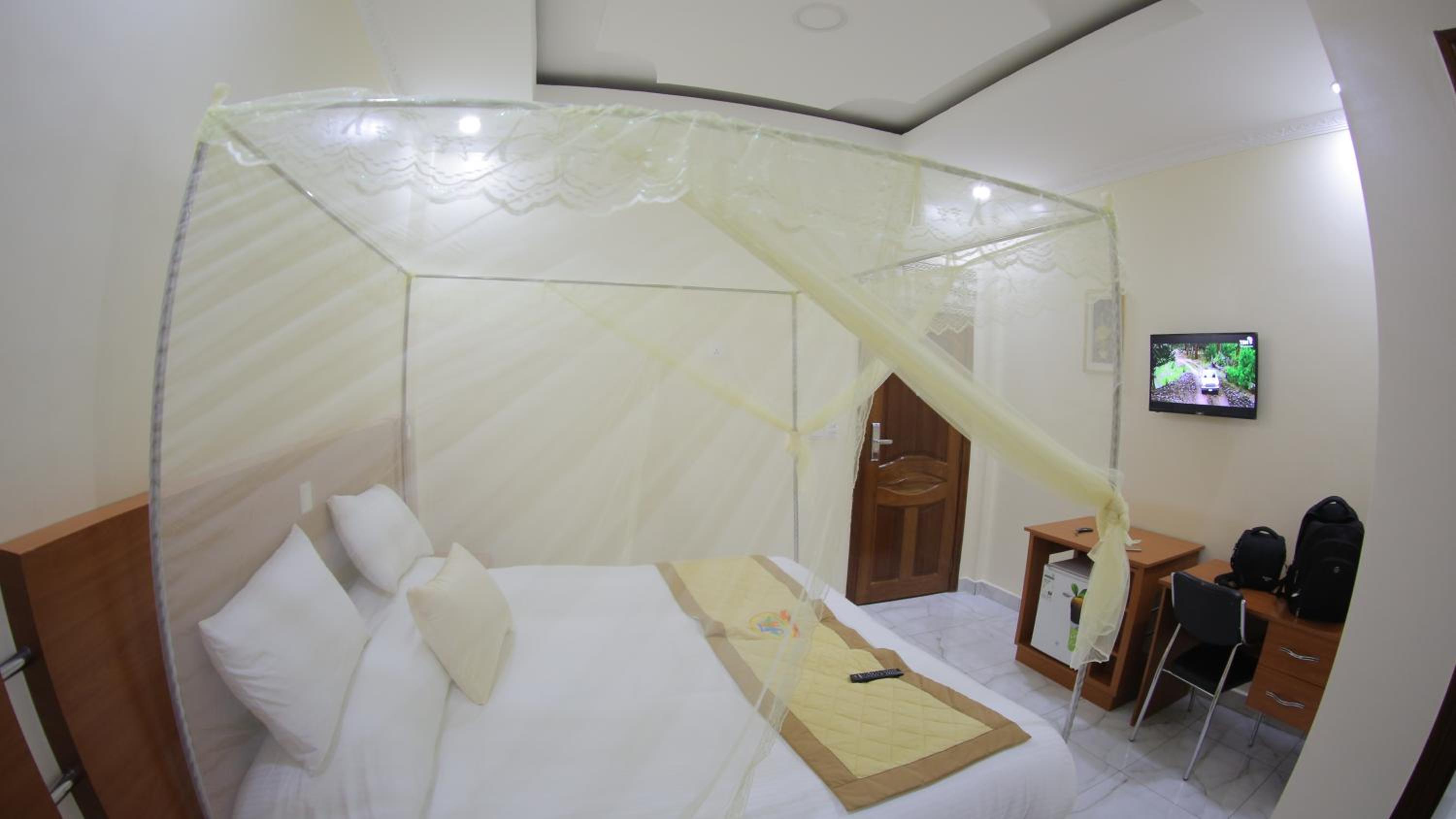 Deluxe Suite photo 3