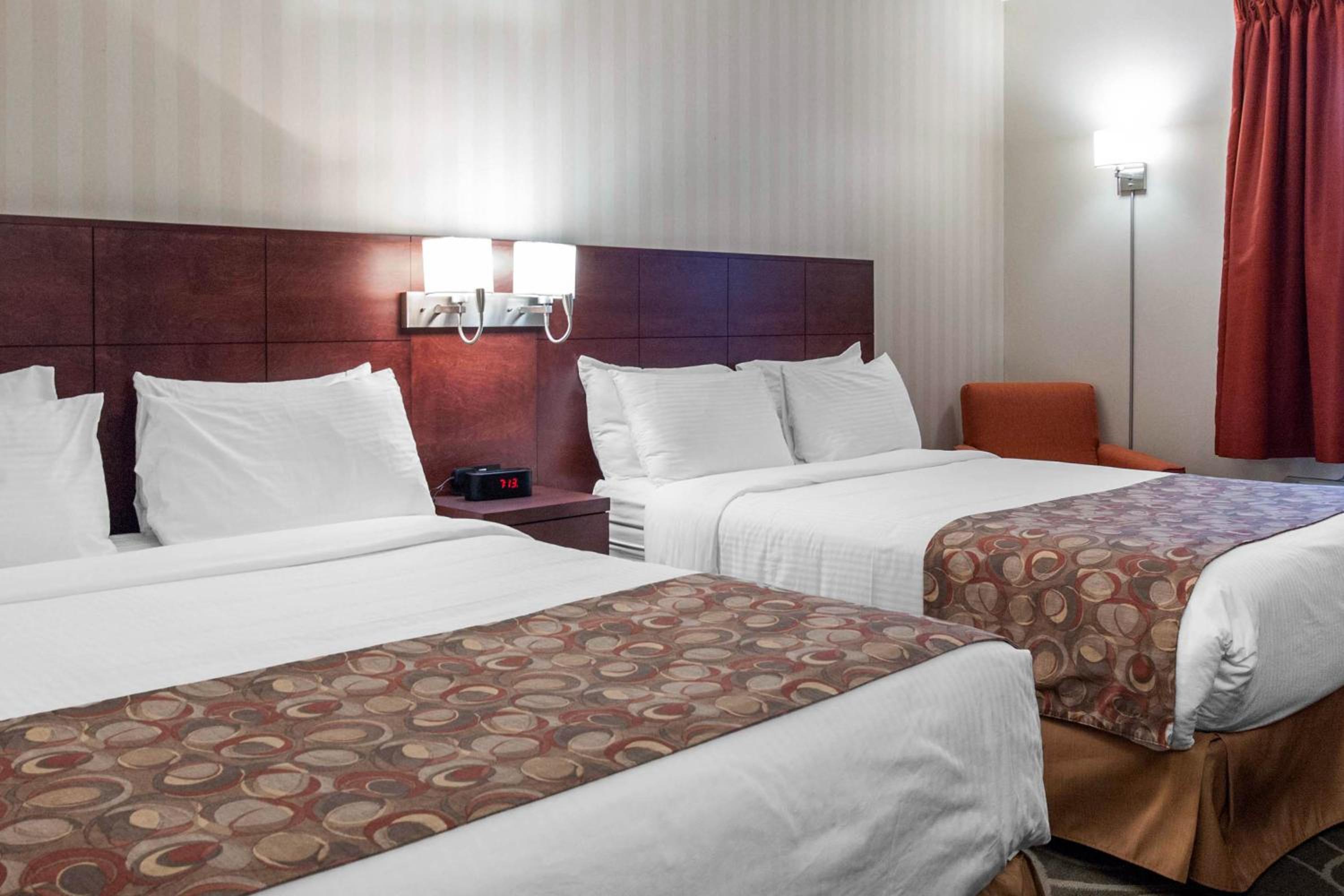 Double Room with Two Double Beds - Non-Smoking - Photo 1