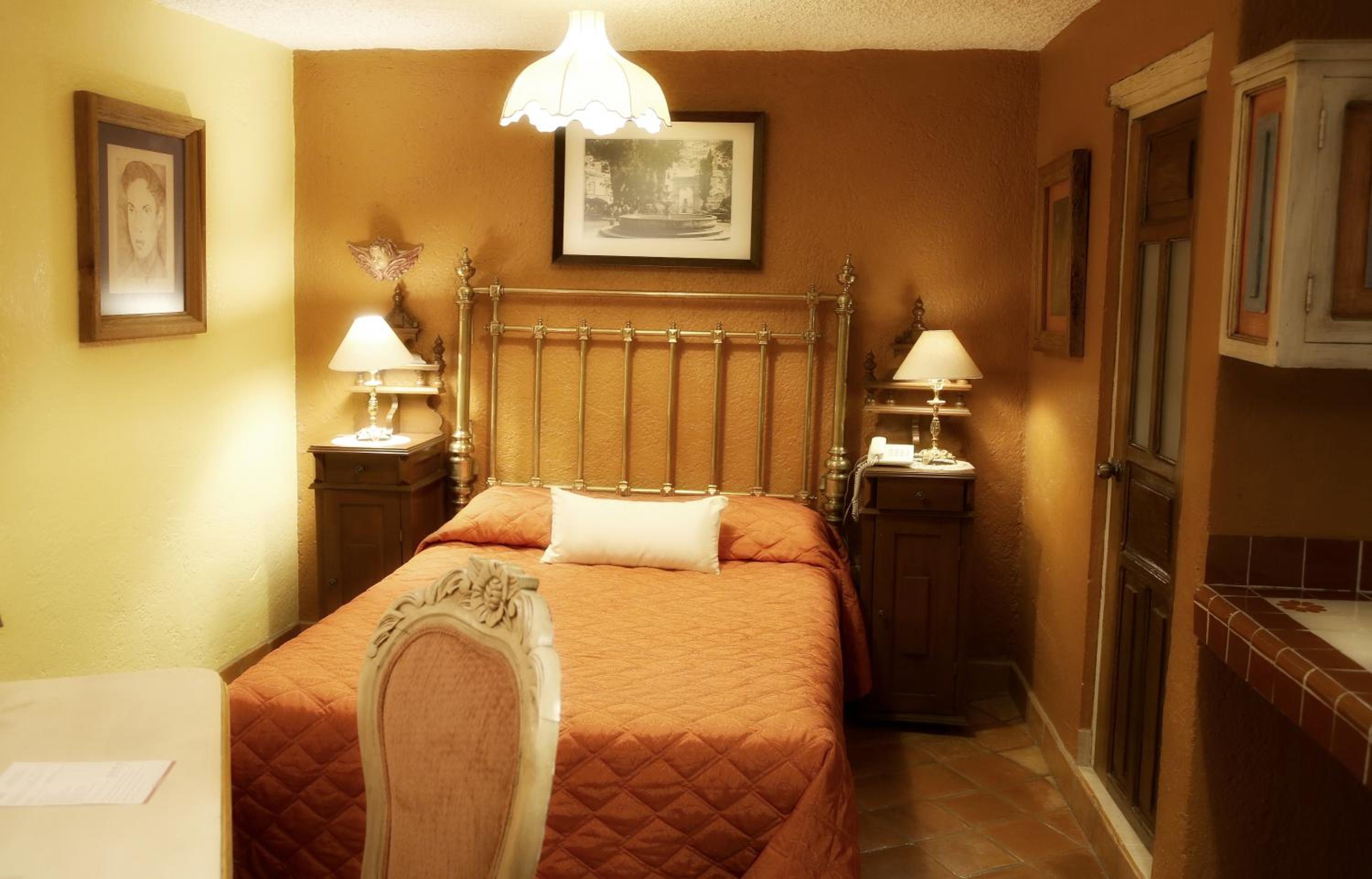 Standard Room - Photo 8