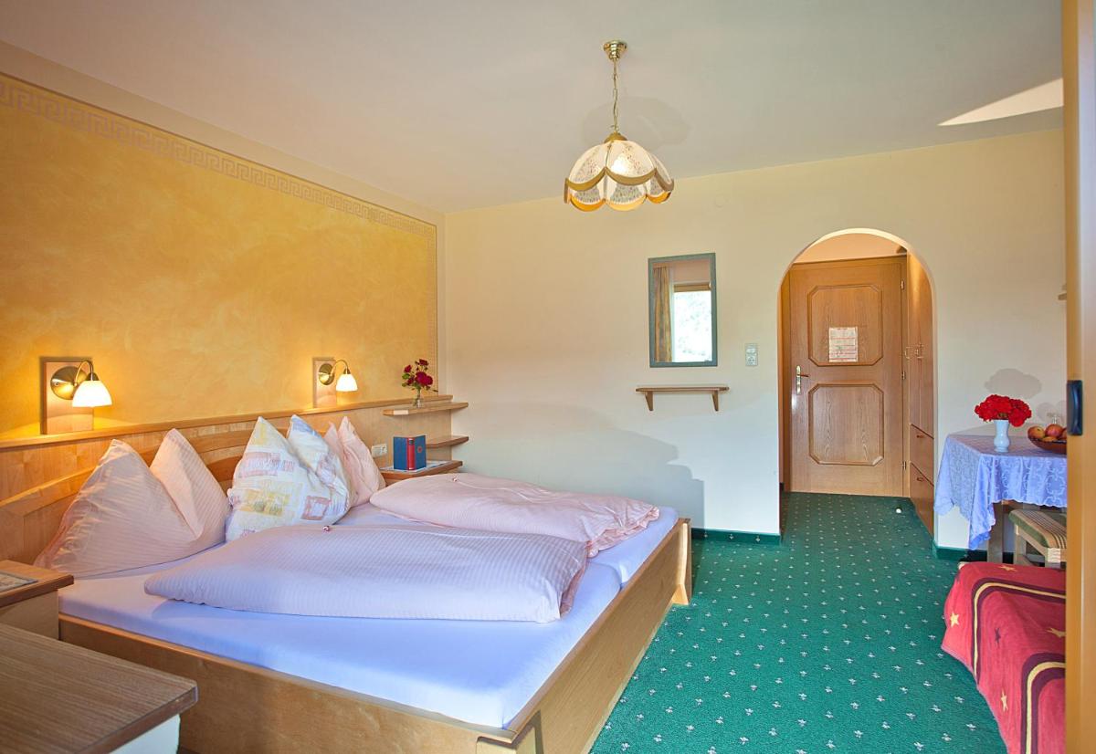 Double Room with Balcony photo 3