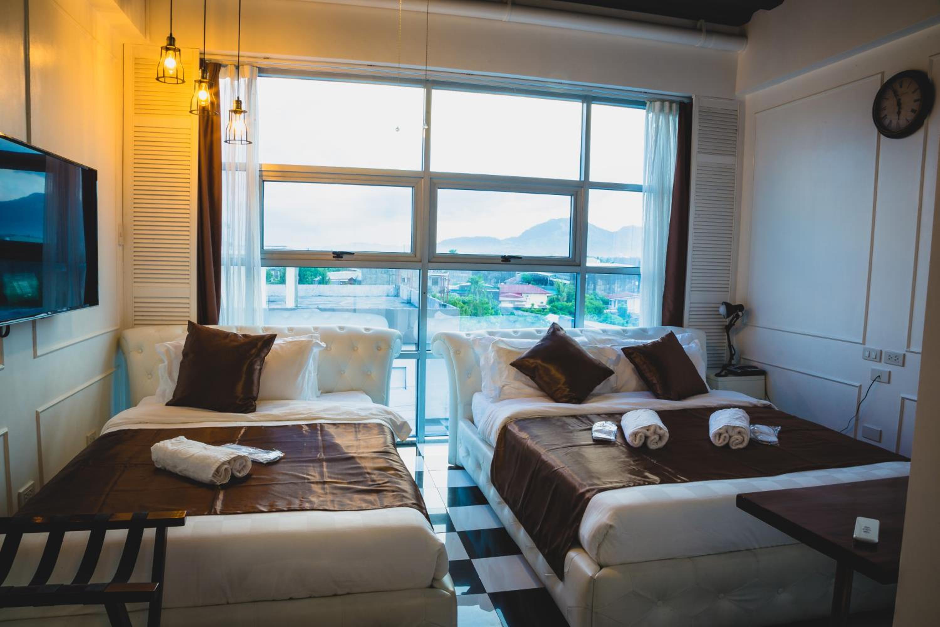 Premier Room