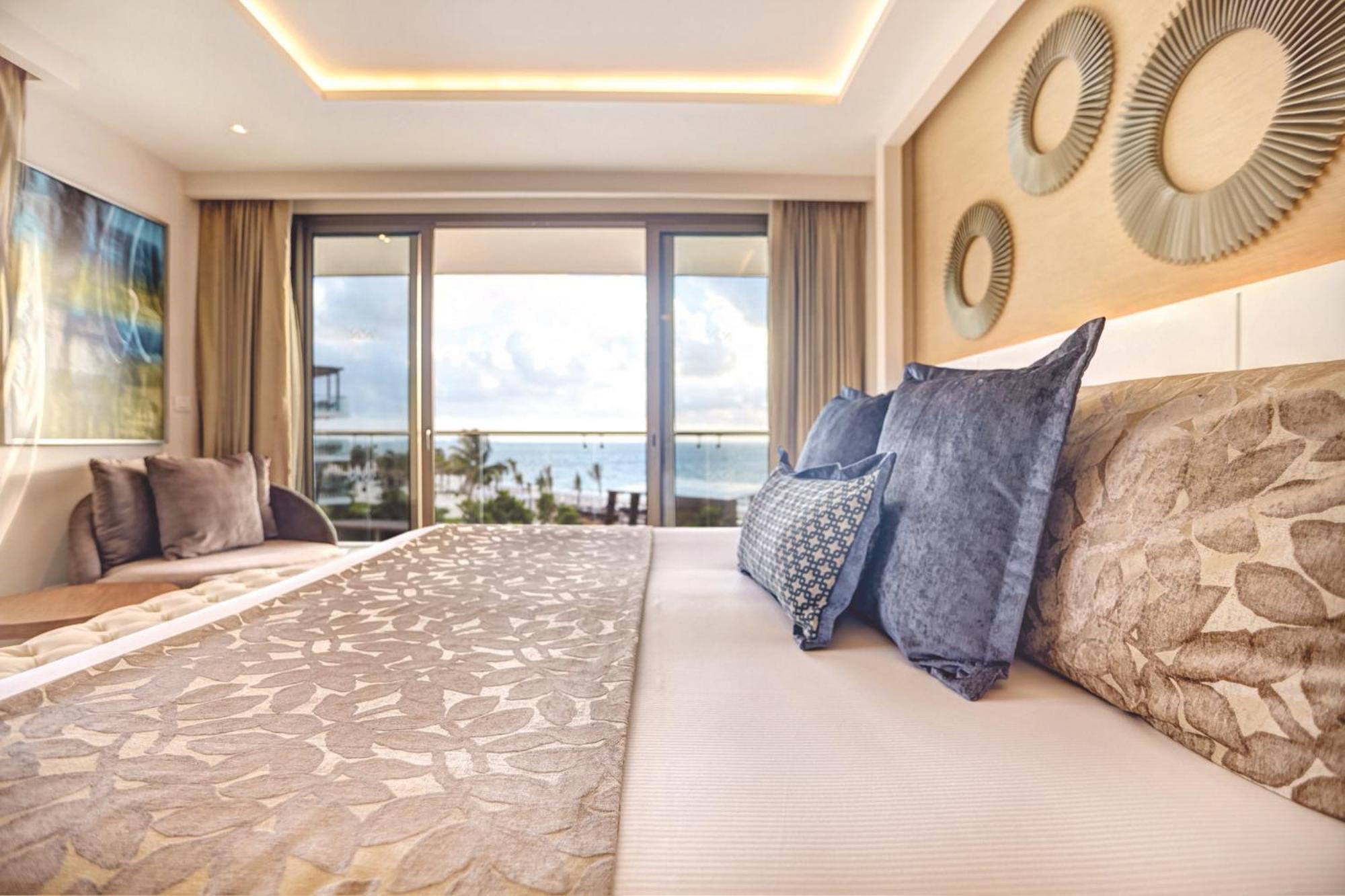 Luxury Presidential Two Bedroom Suite Ocean View Diamond Club photo 2