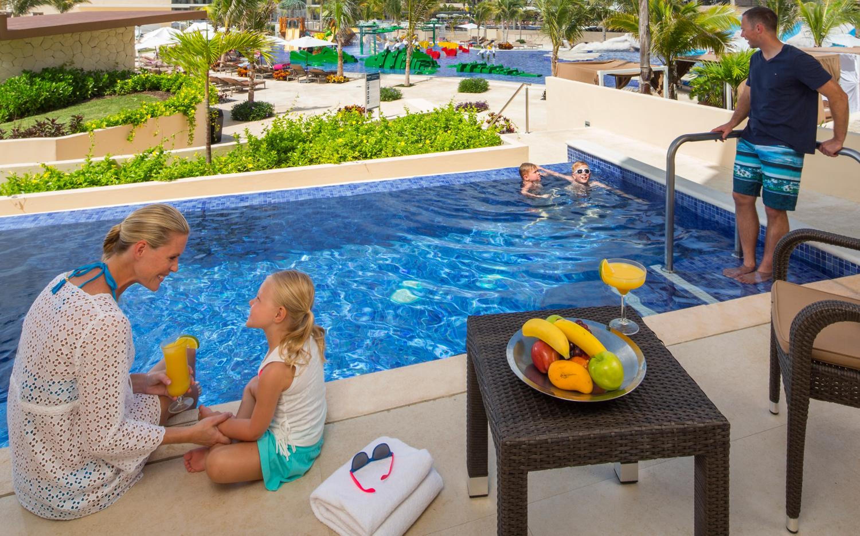 Luxury Junior Suite Swim Out Diamond Club photo 3