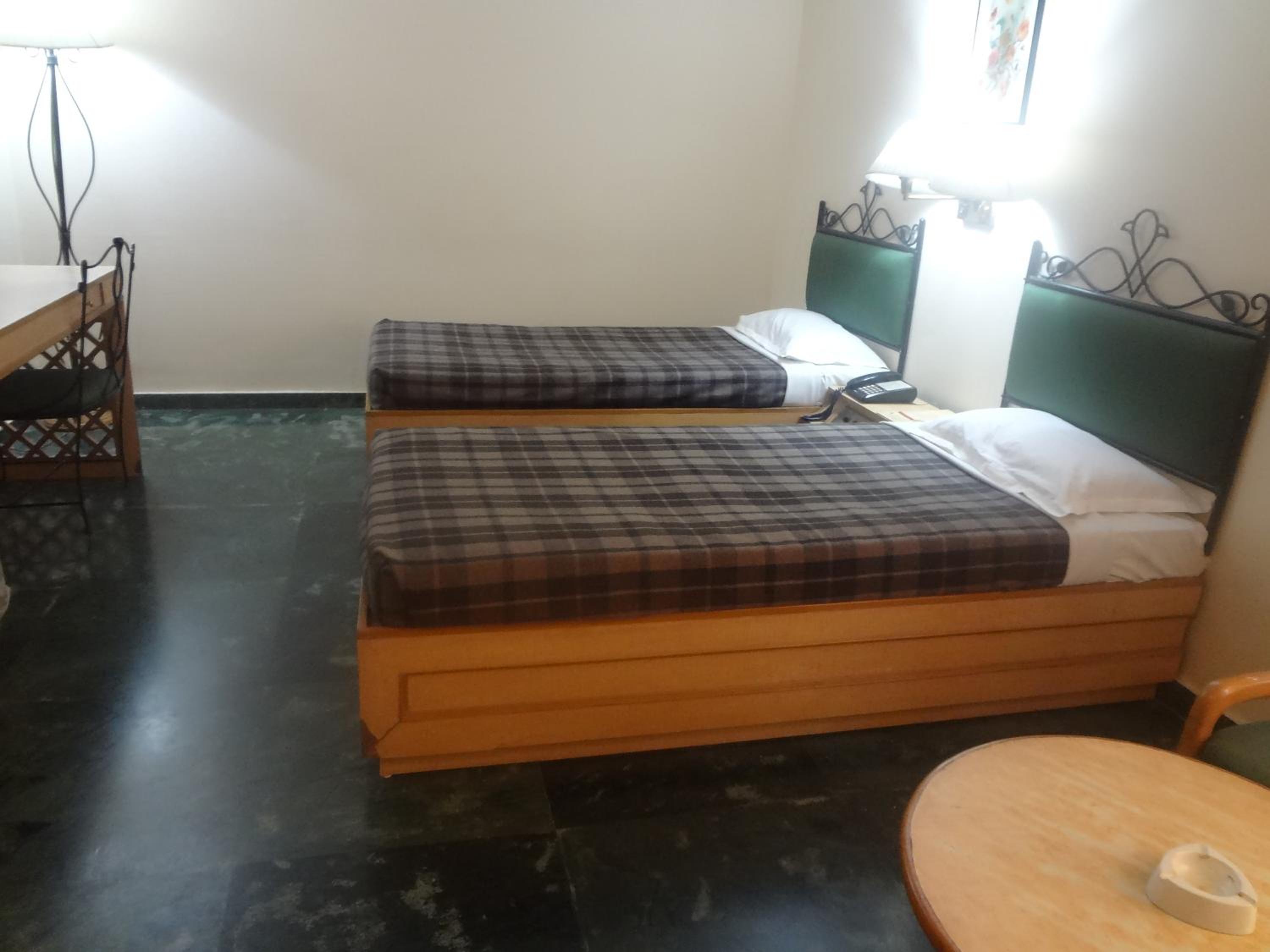 Economy Room