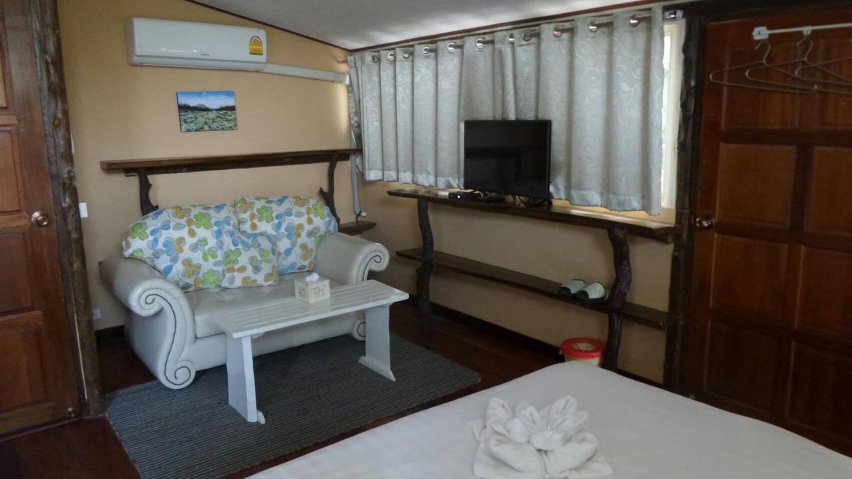 Double Room with Balcony photo 3