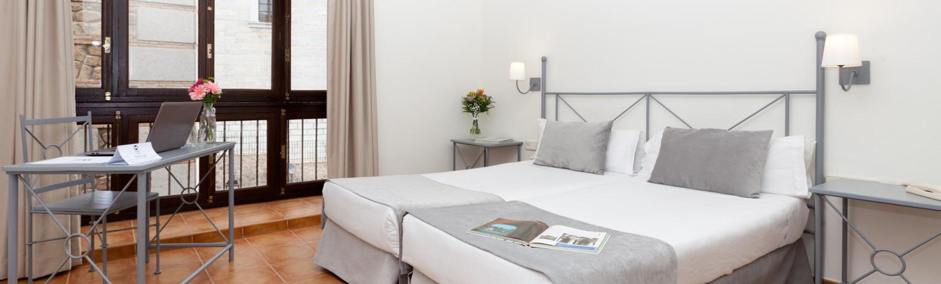 Twin Room - Photo 9