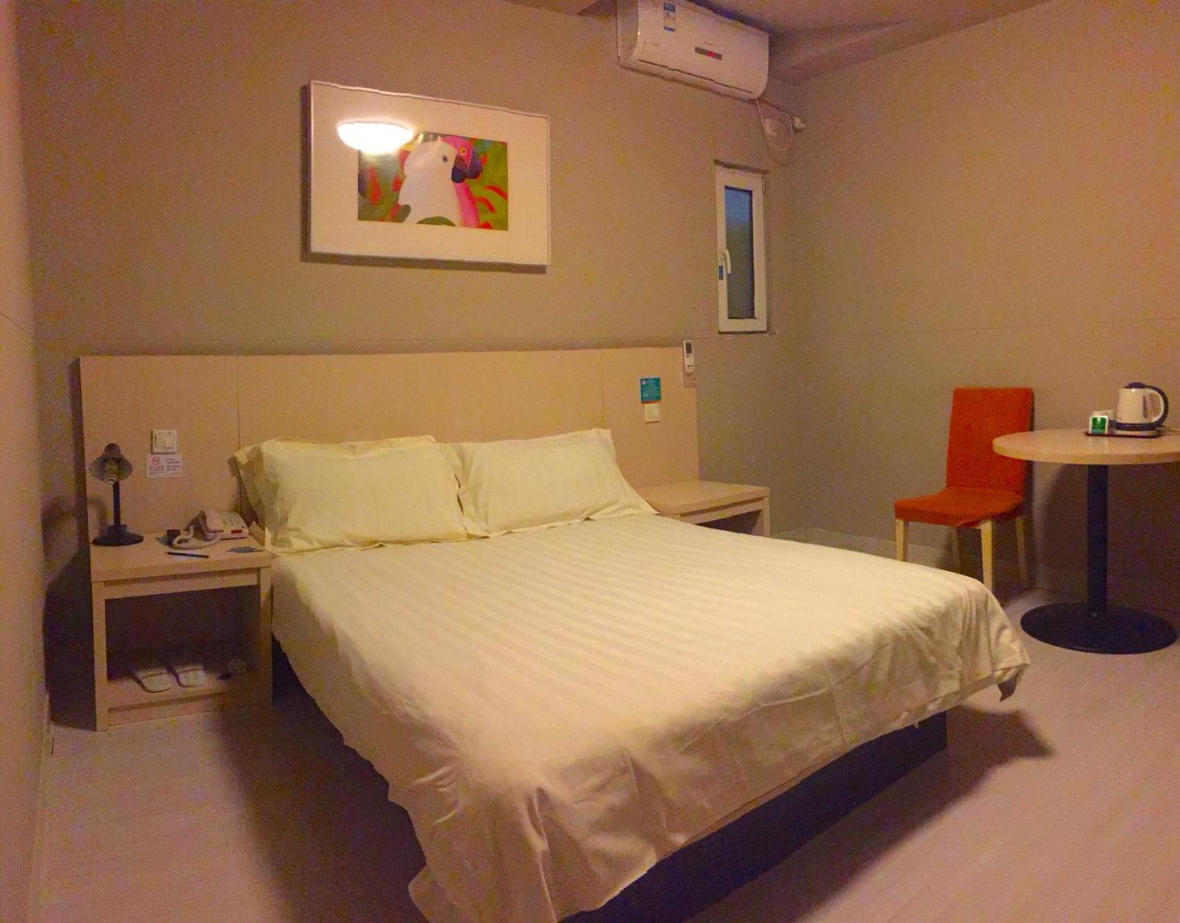 Business Double Room B without Window