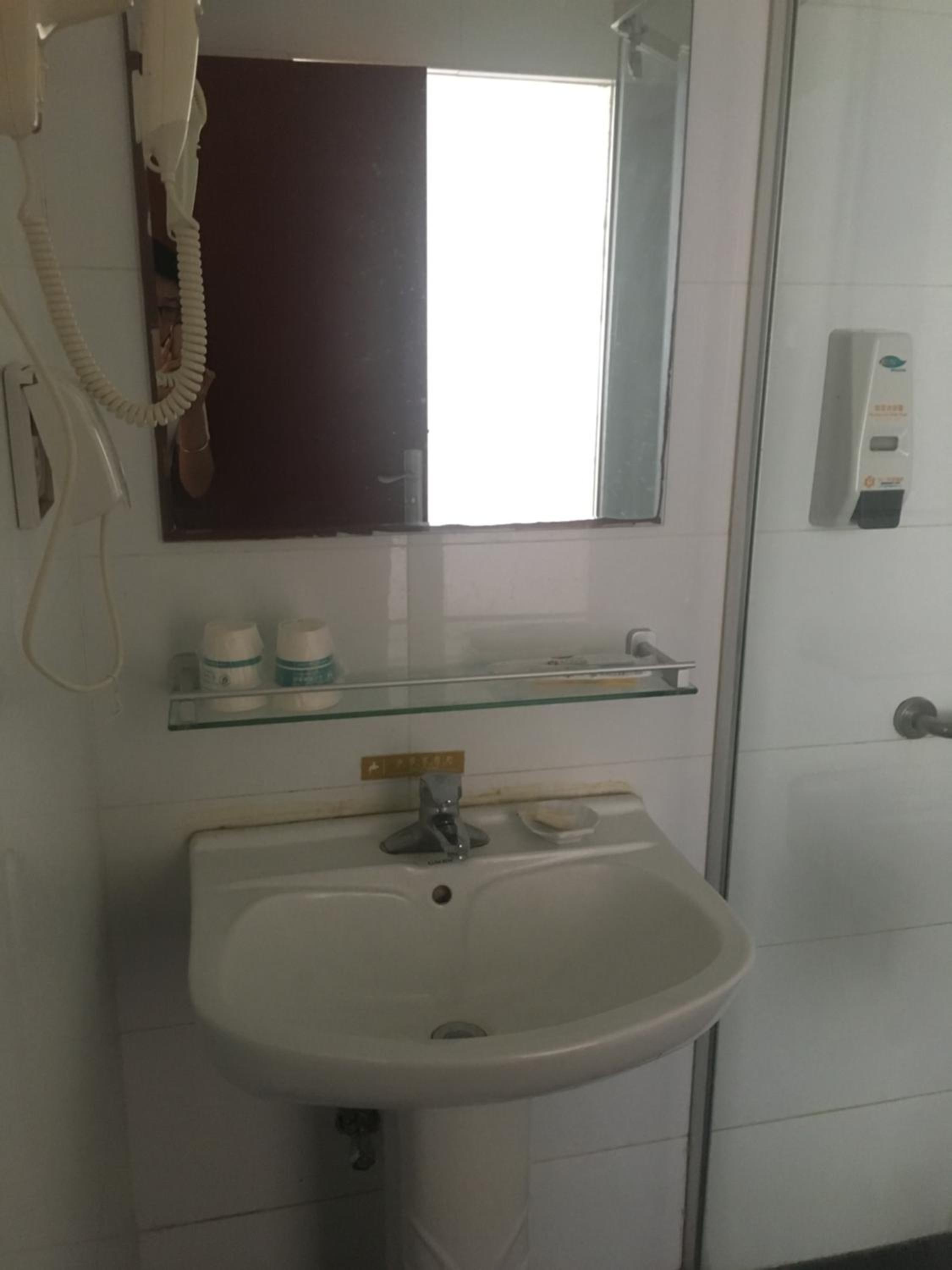 Twin Room A - Photo 3