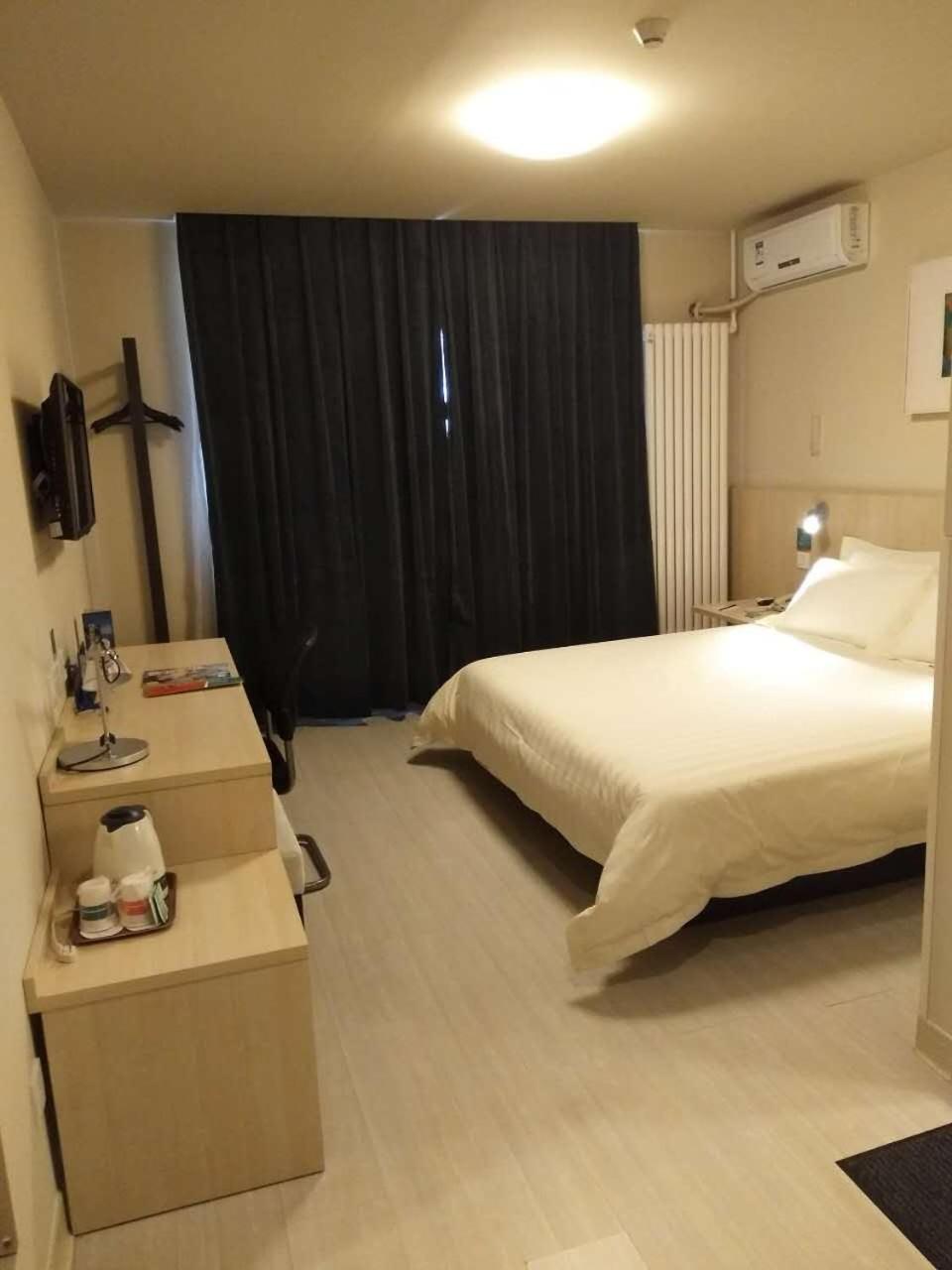 Business Double Room A