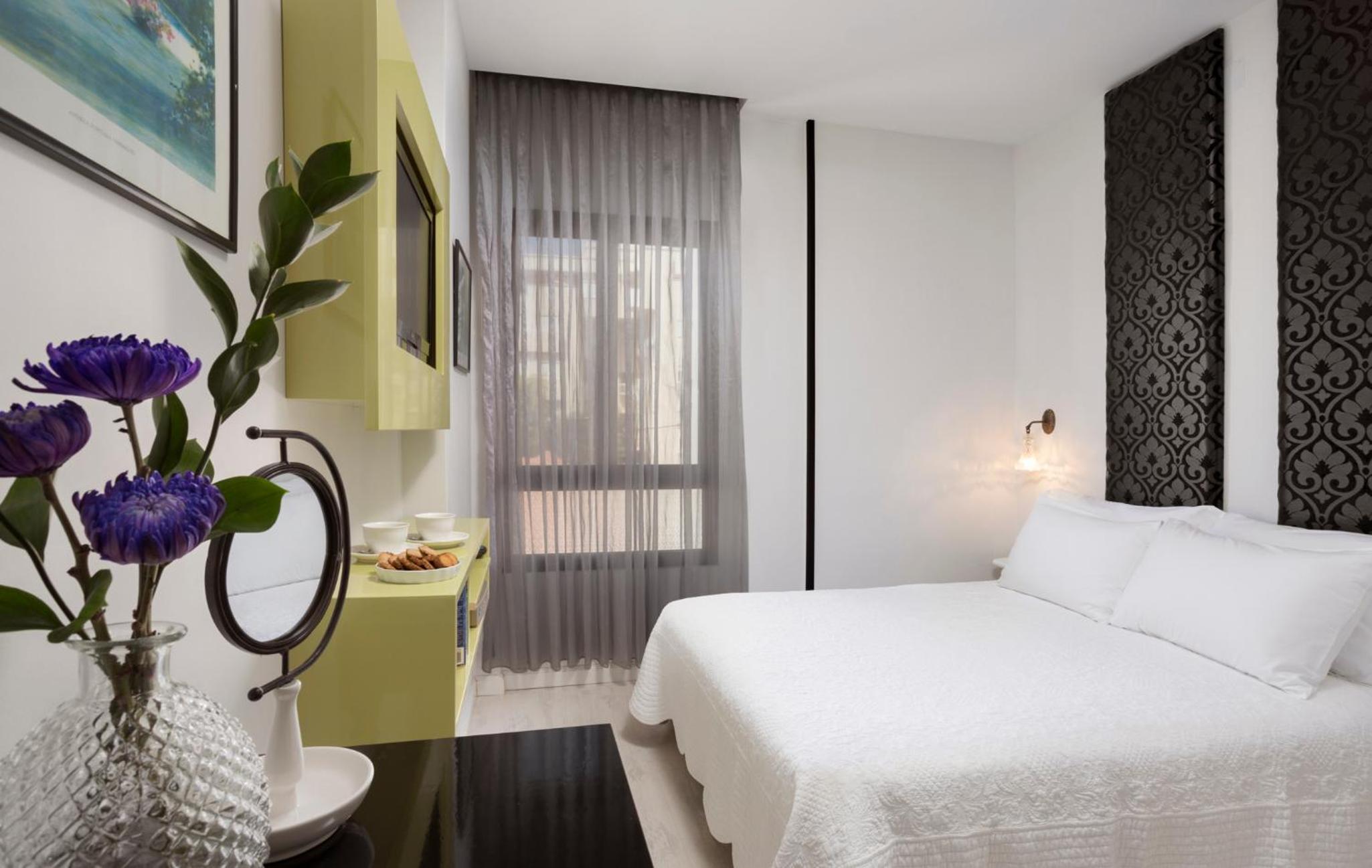 Small Single Room photo 1