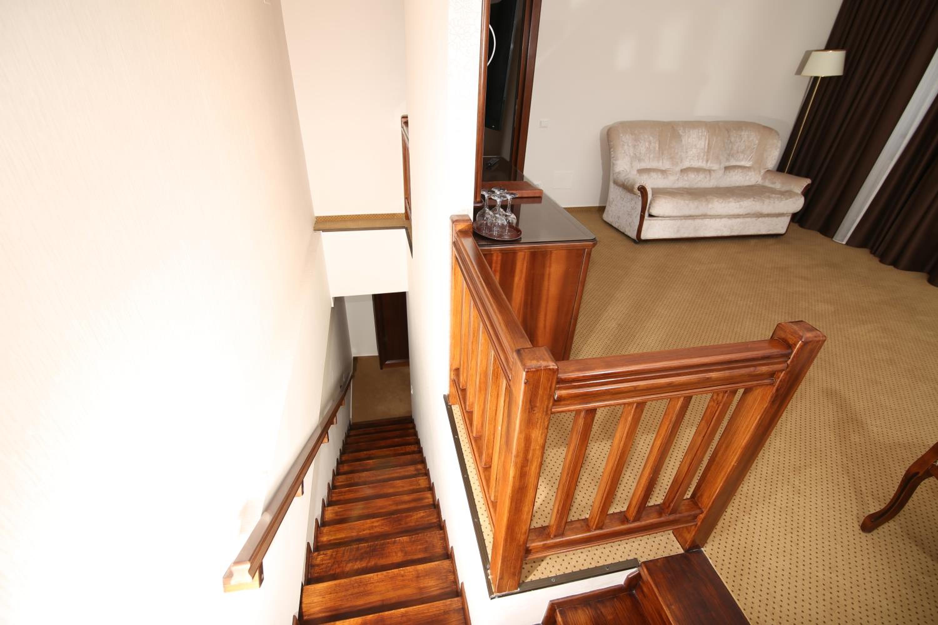 DUPLEX 4* CU TERASA SI JACUZZI EXTERIOR INCALZIT