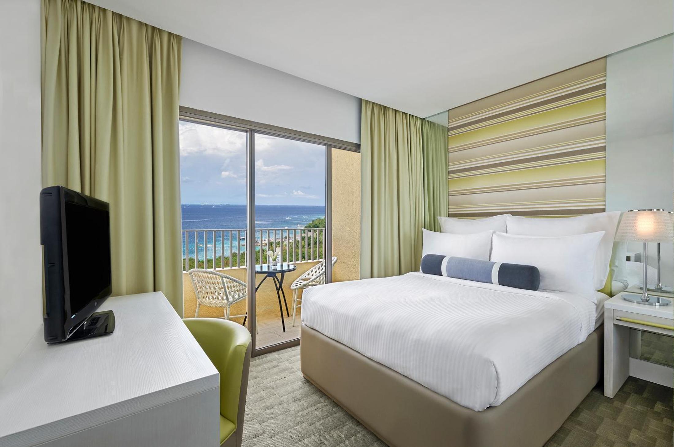 Deluxe Twin Room with Sea View - Photo 5