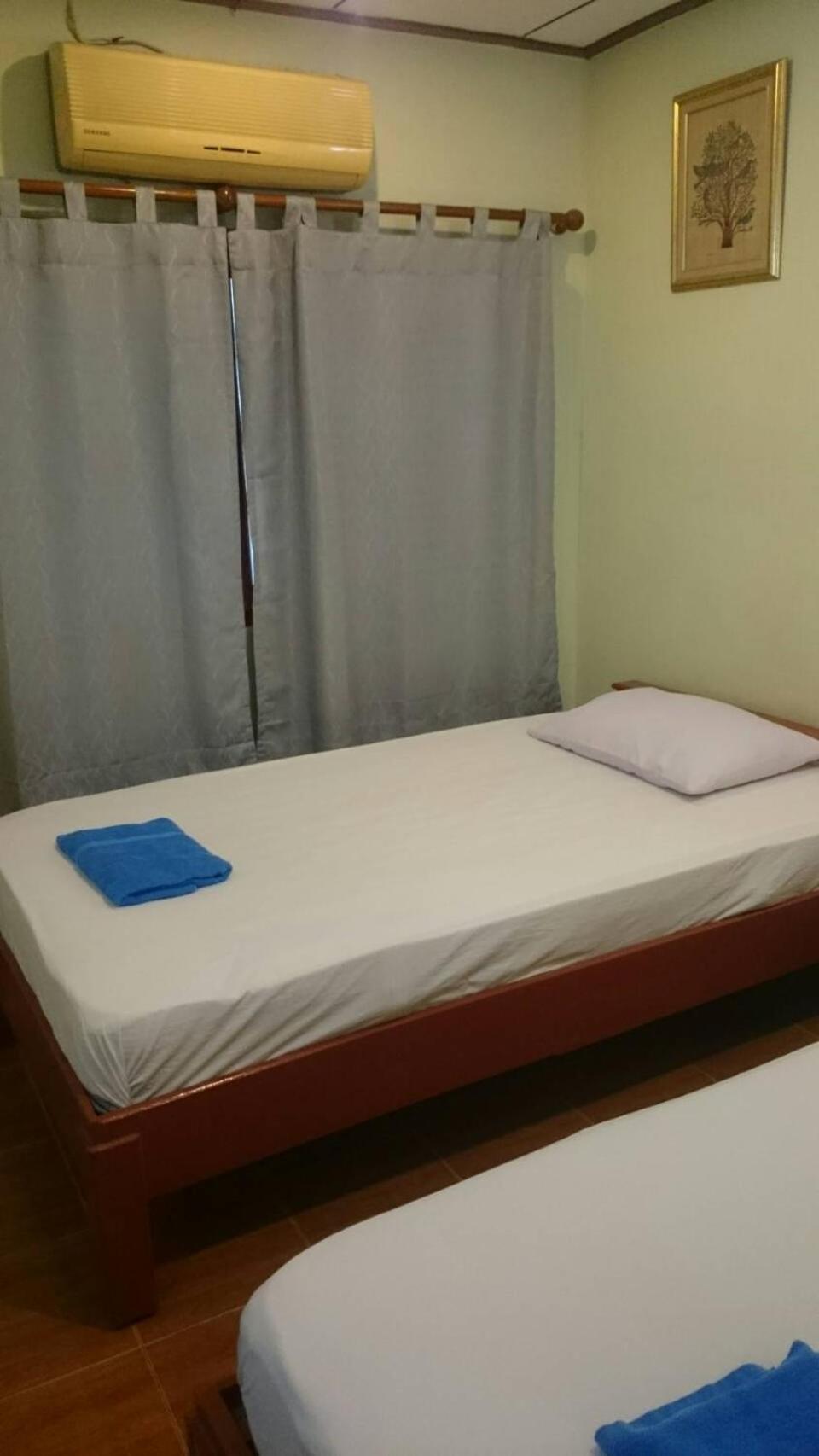 Deluxe Twin Room with Private Bathroom photo 1
