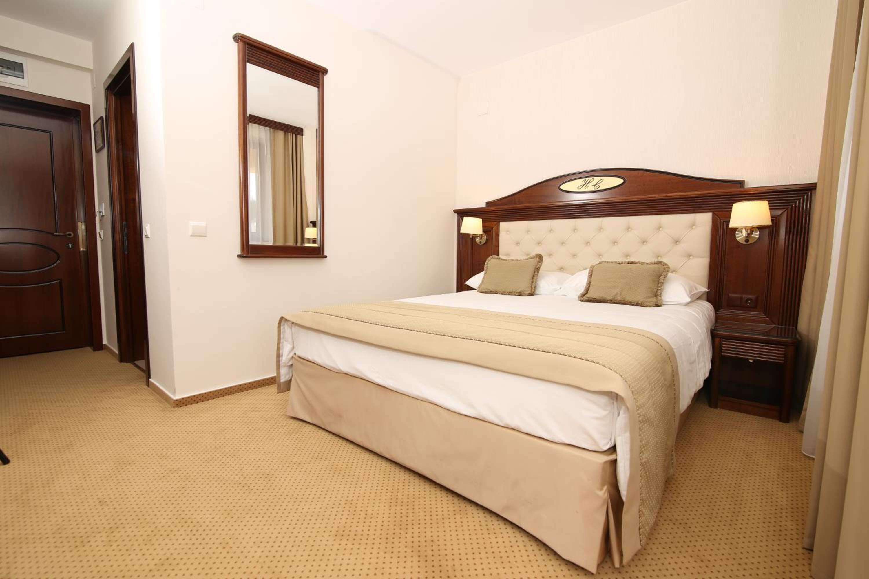 Standard Double Room 4****