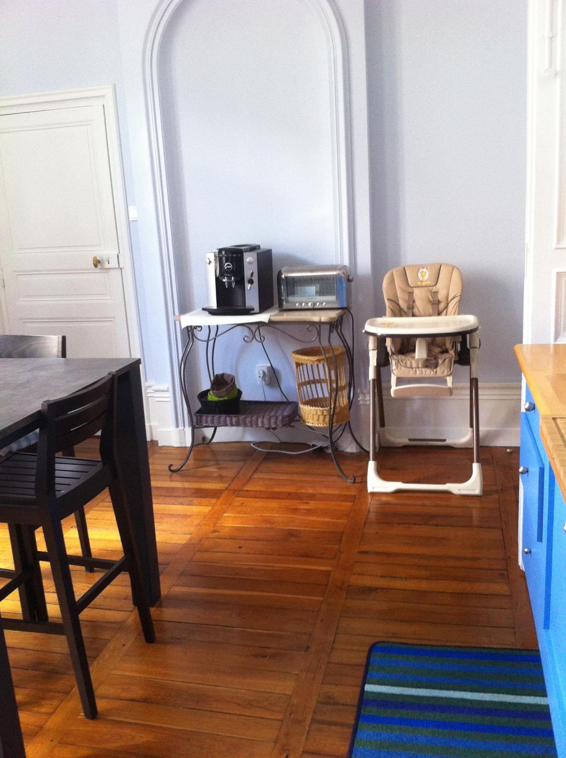 Five-Bedroom Apartment - Photo 15