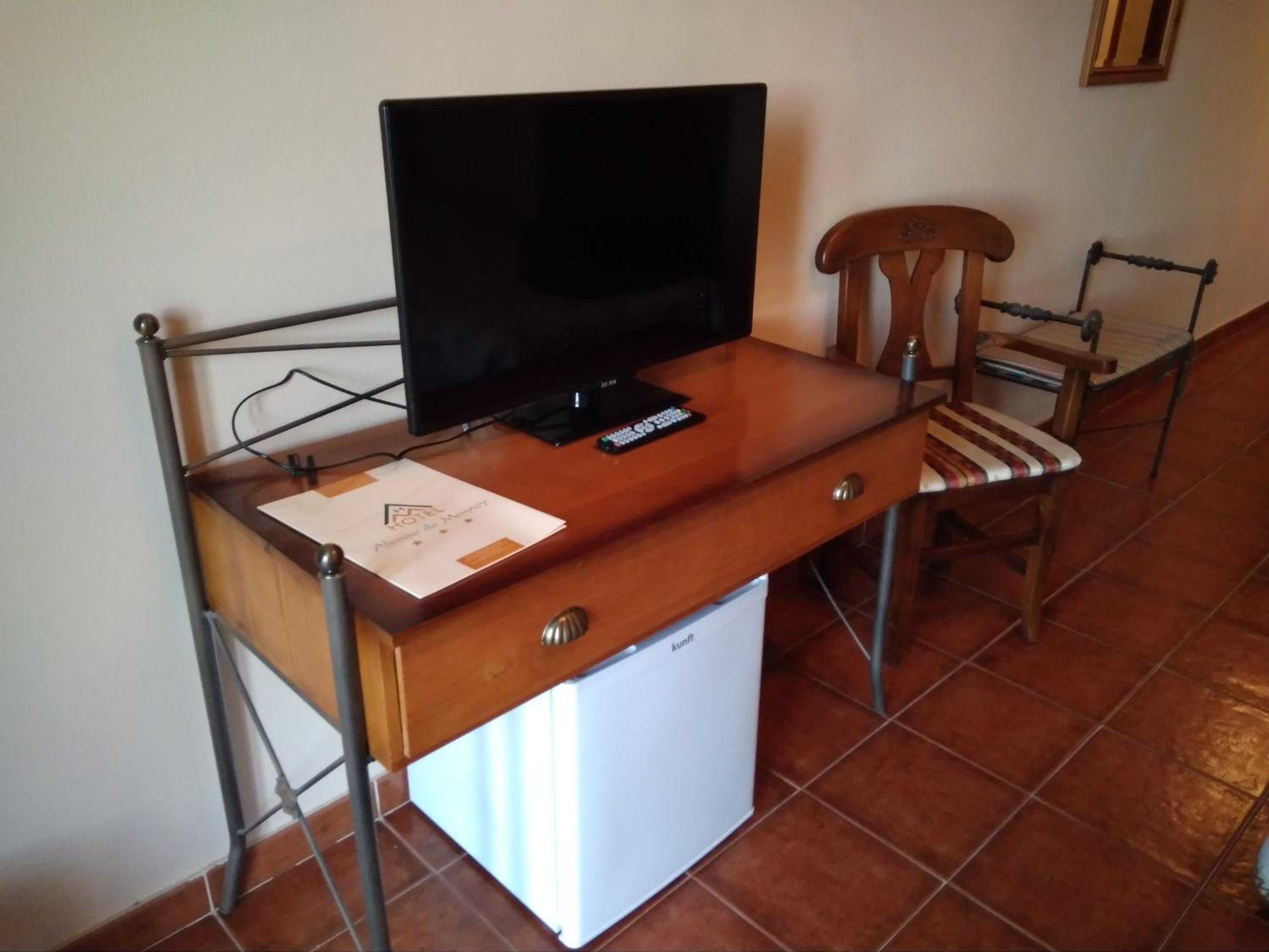 Double Room - Disability Access photo 3