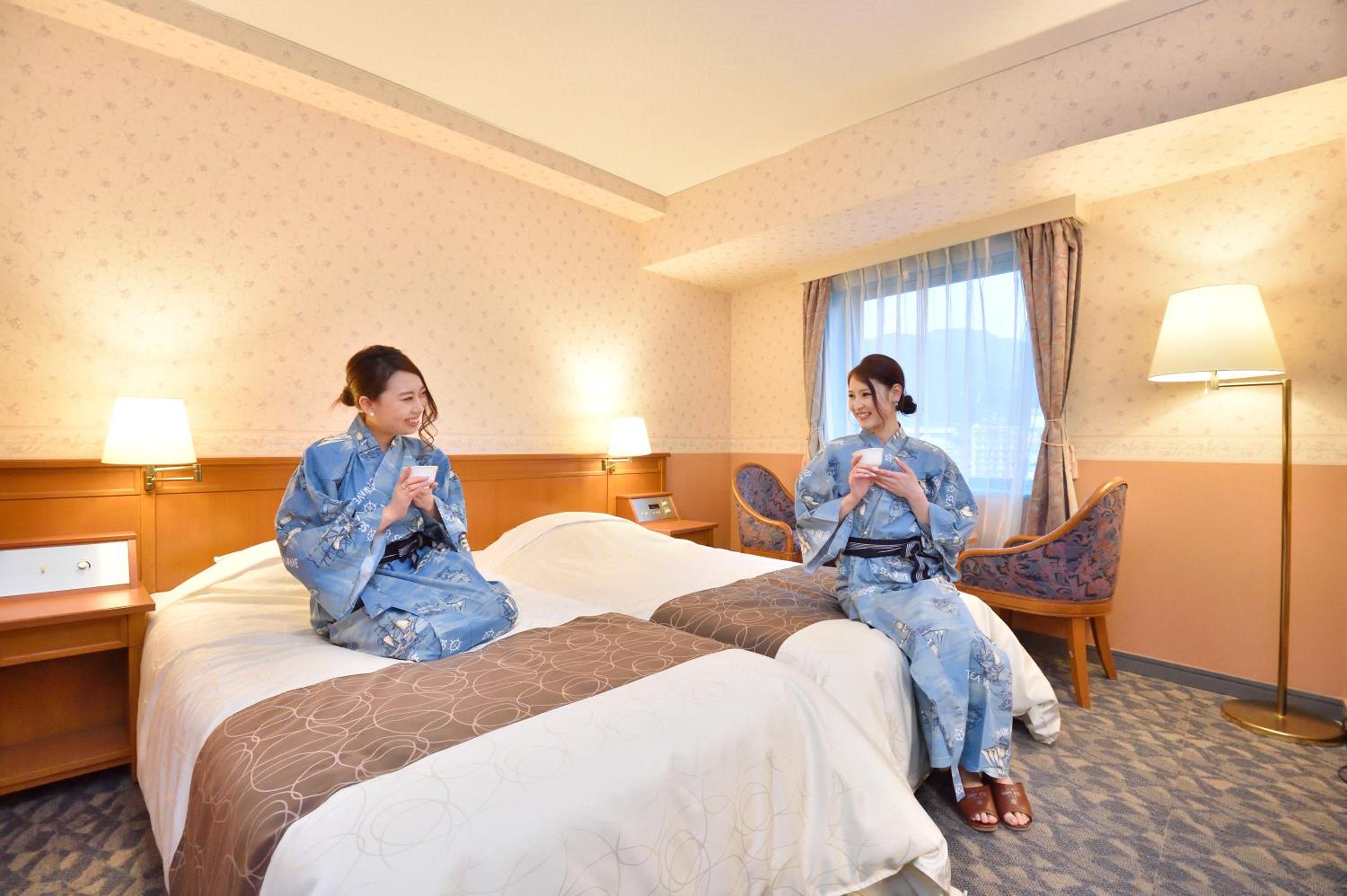 Deluxe Twin Room - Non-Smoking - Photo 4