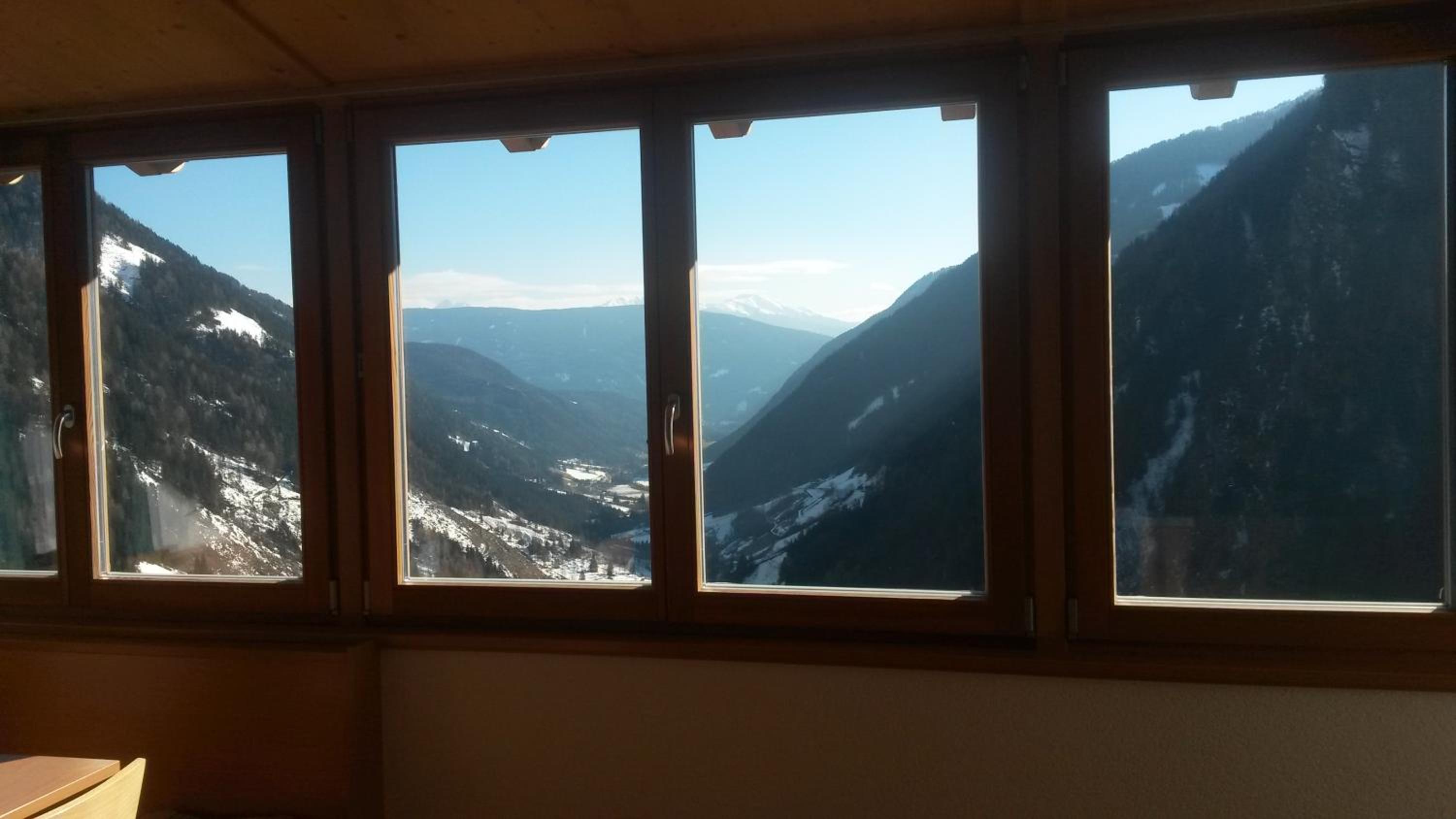 Apartment with Balcony - Photo 15