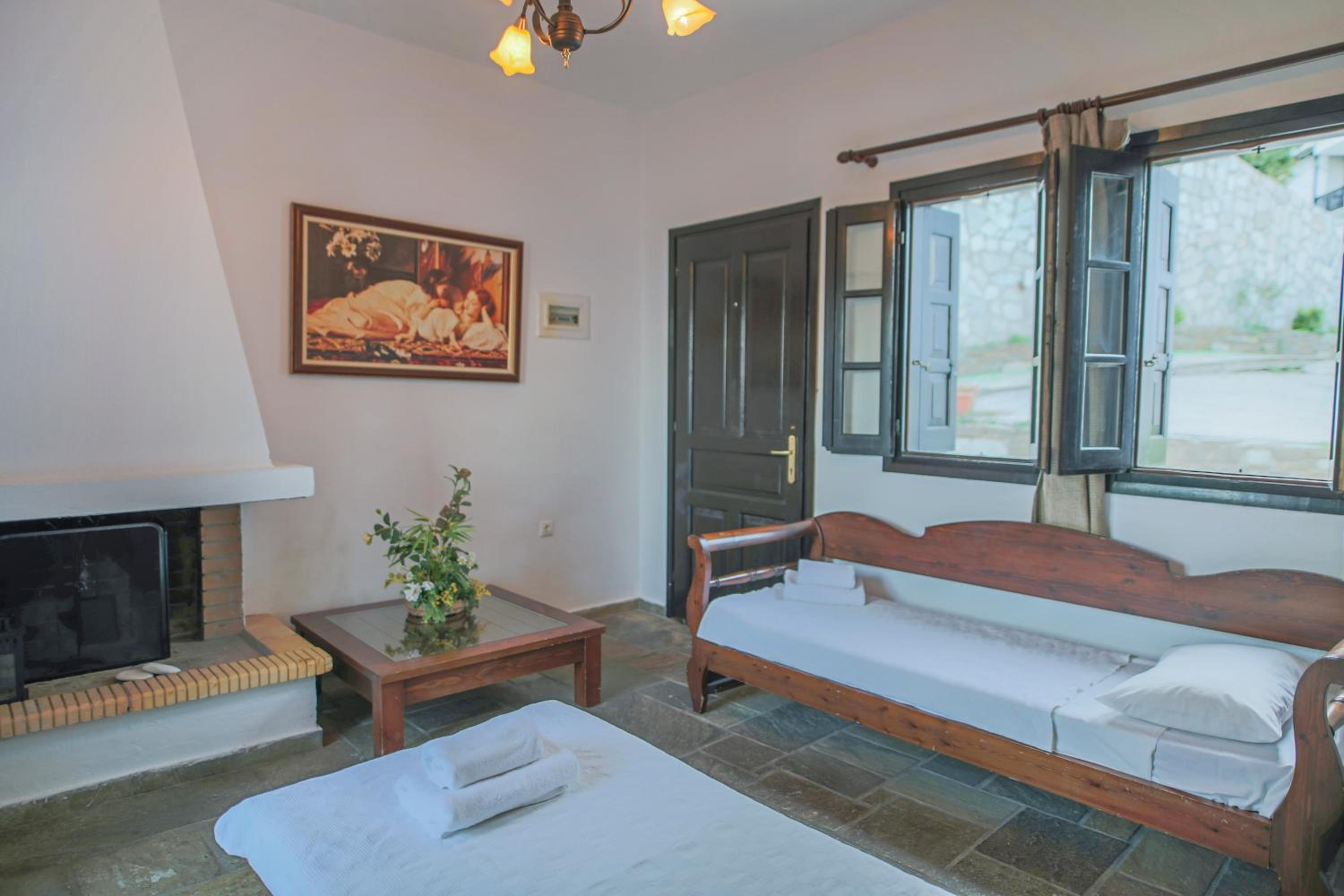 Family Room with Sea View - Photo 2