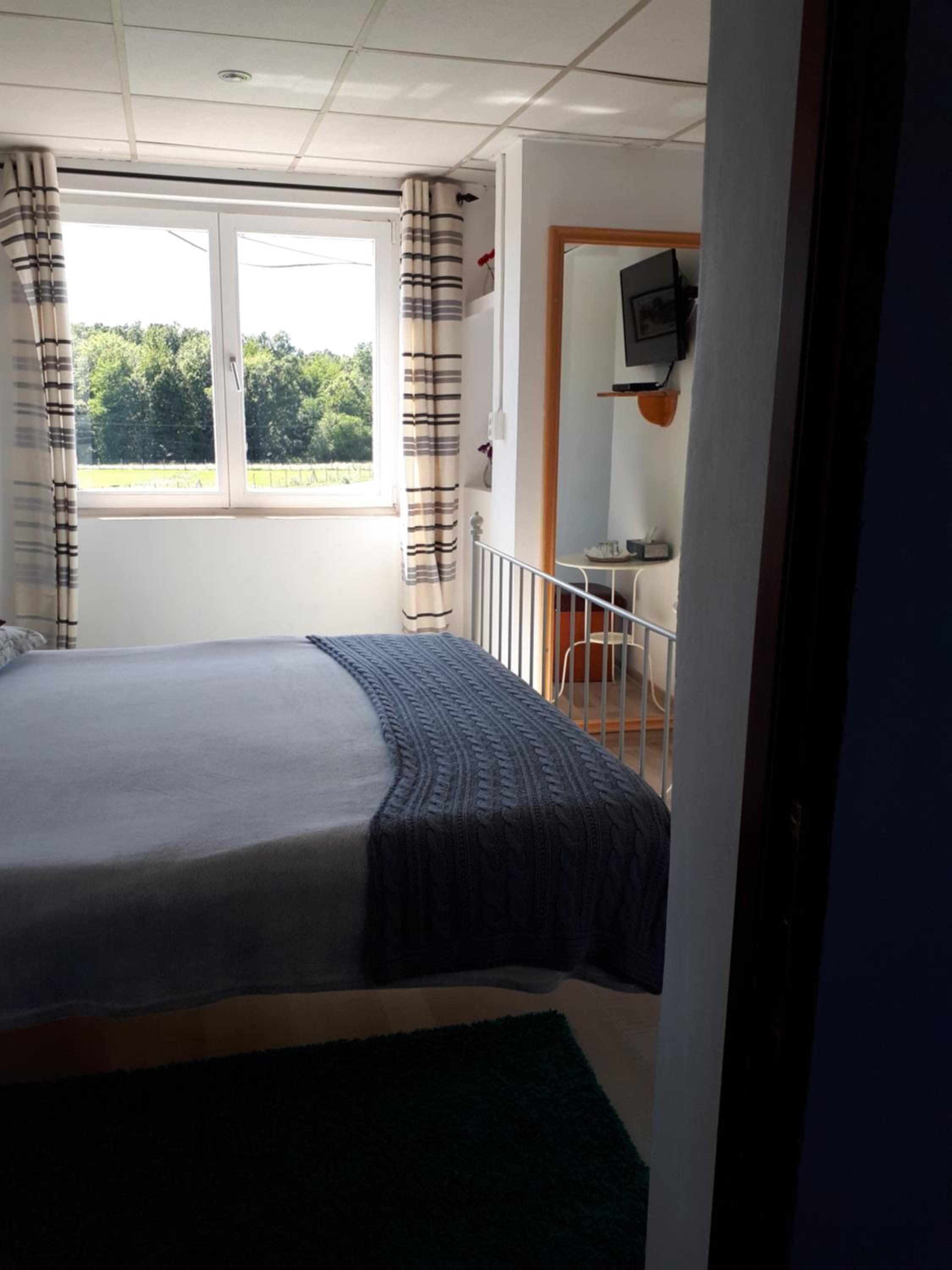 Double Room - Photo 33