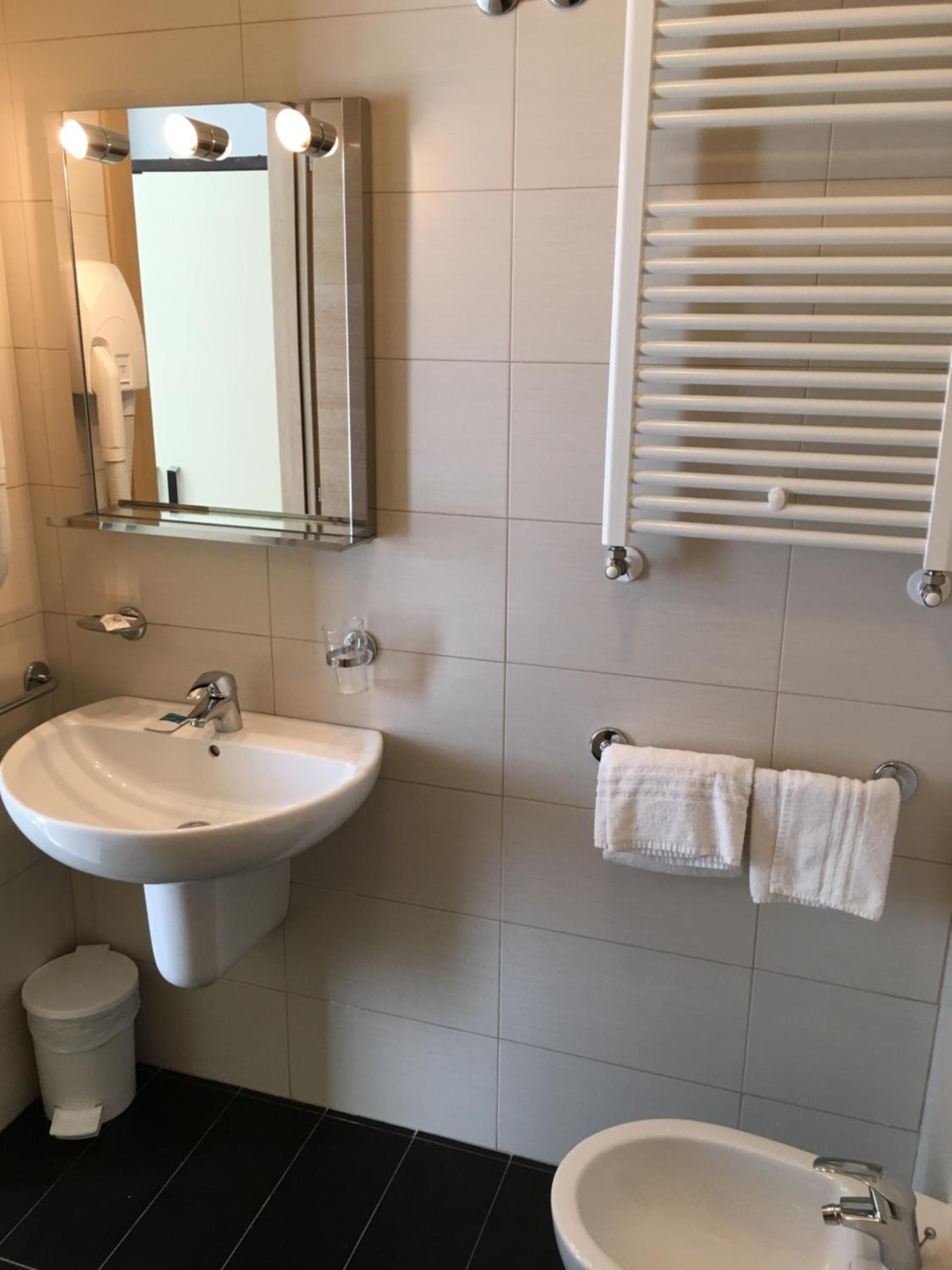 Deluxe Double Room - Photo 5