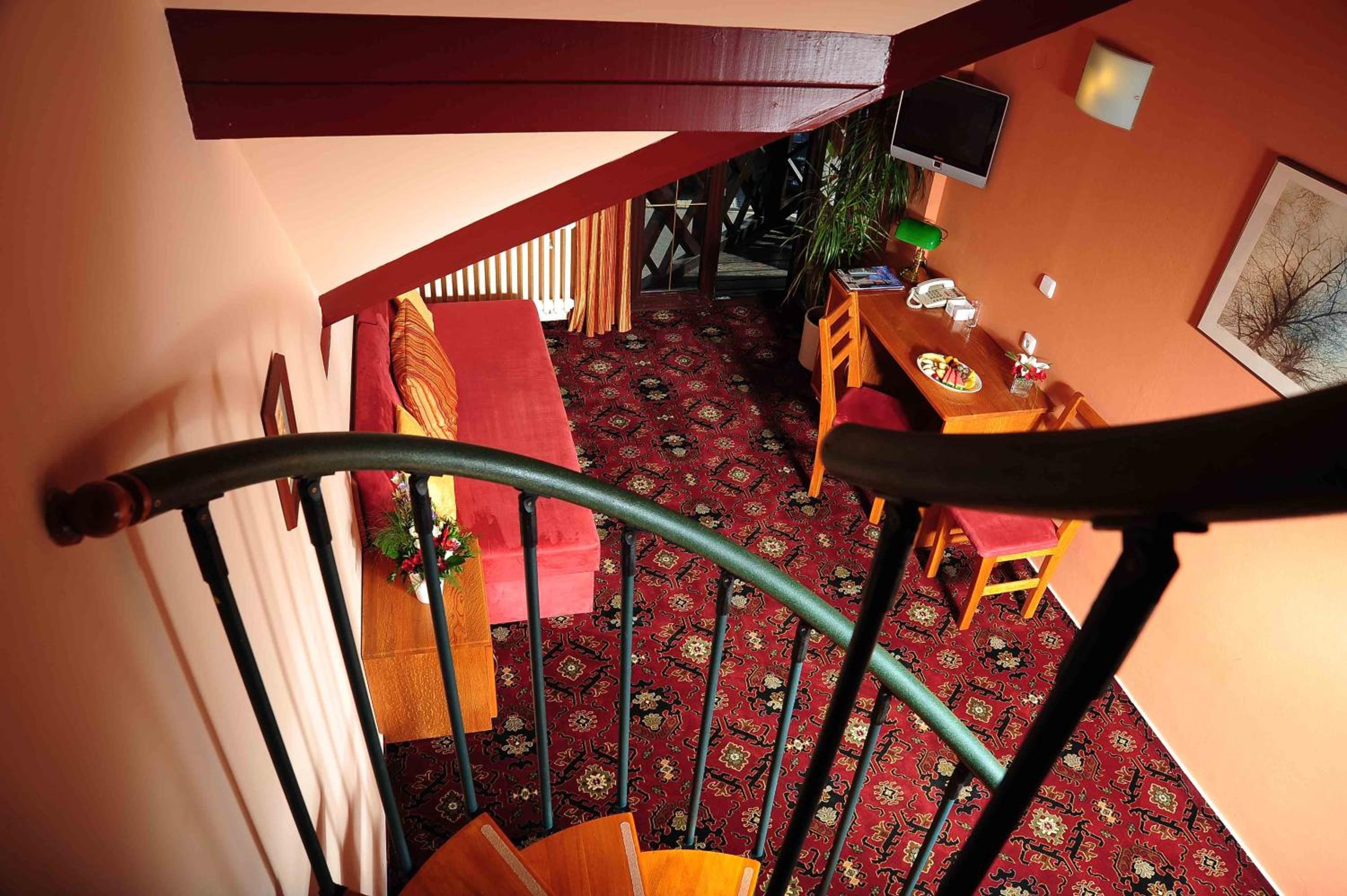 Double or Twin Room - Photo 11