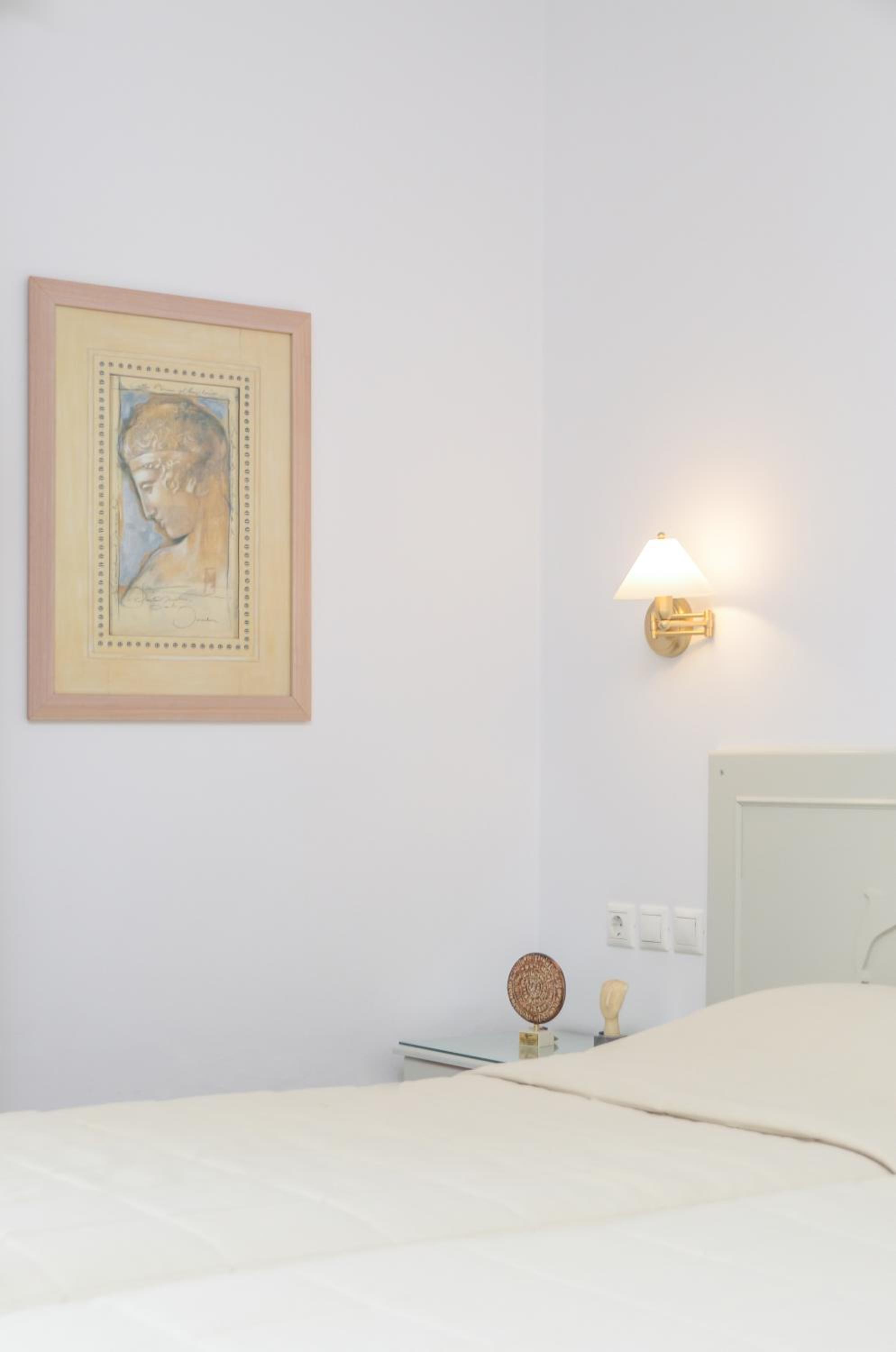 Standard Double or Twin Room - Photo 5