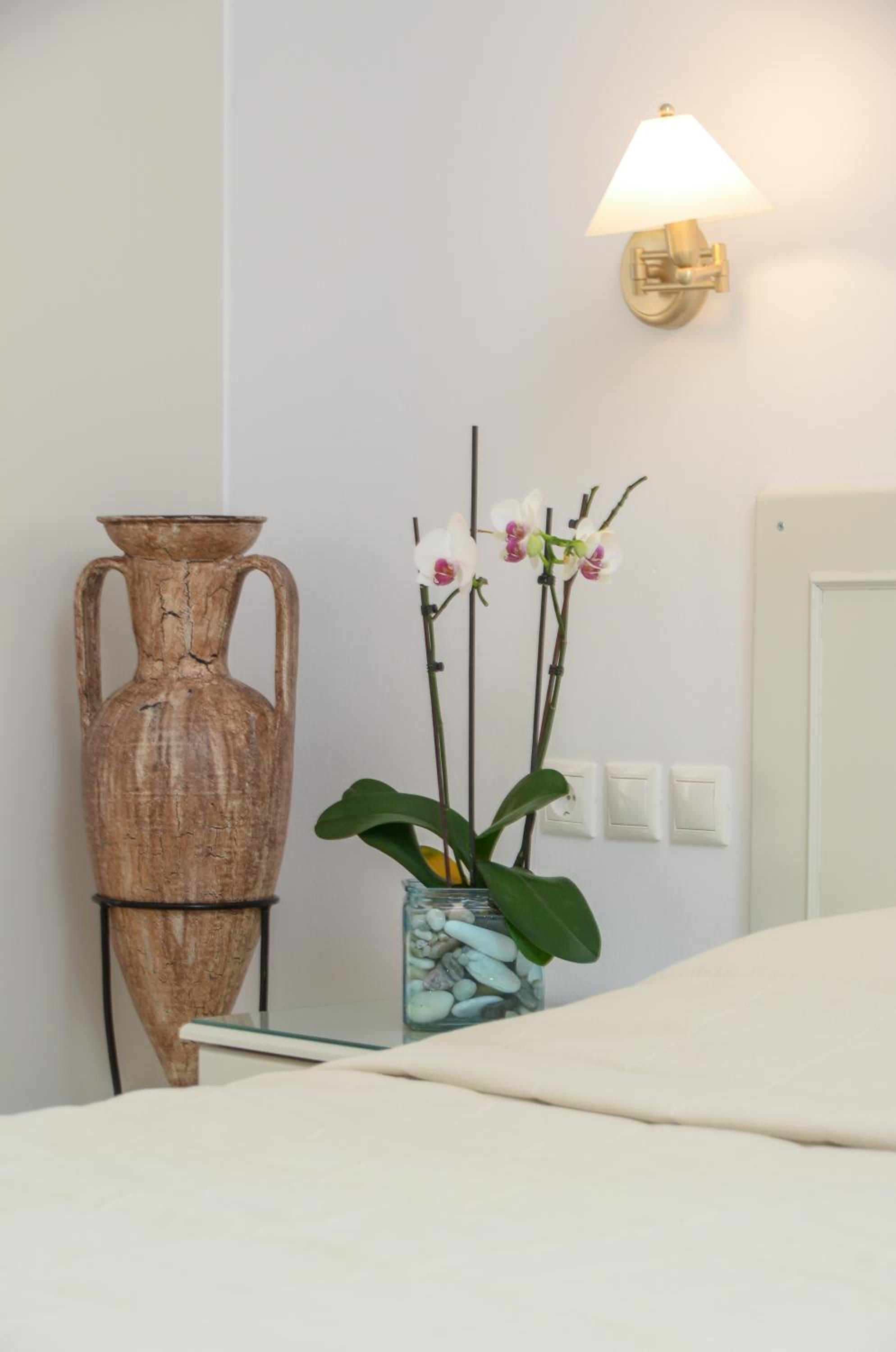 Standard Double or Twin Room - Photo 15