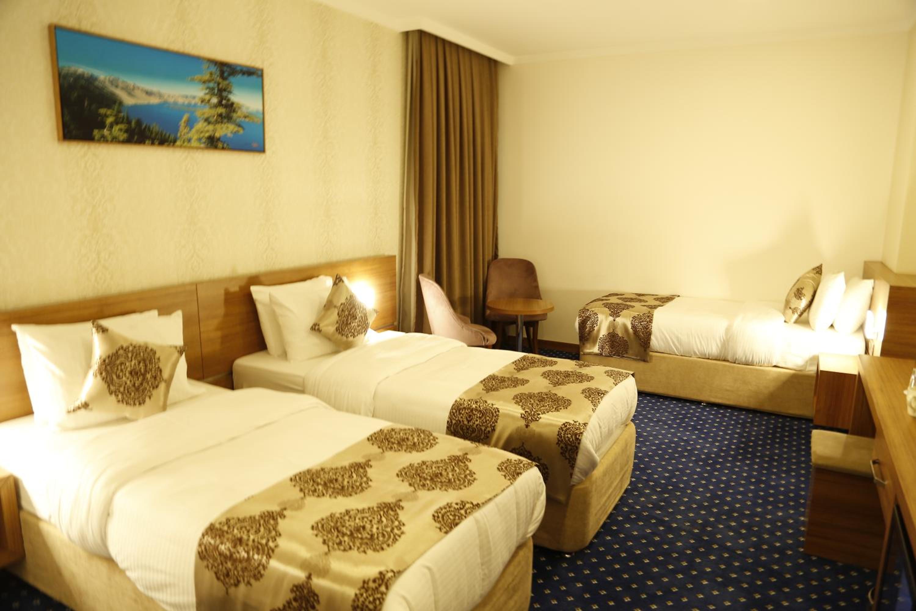 Comfort Triple Room with Shower