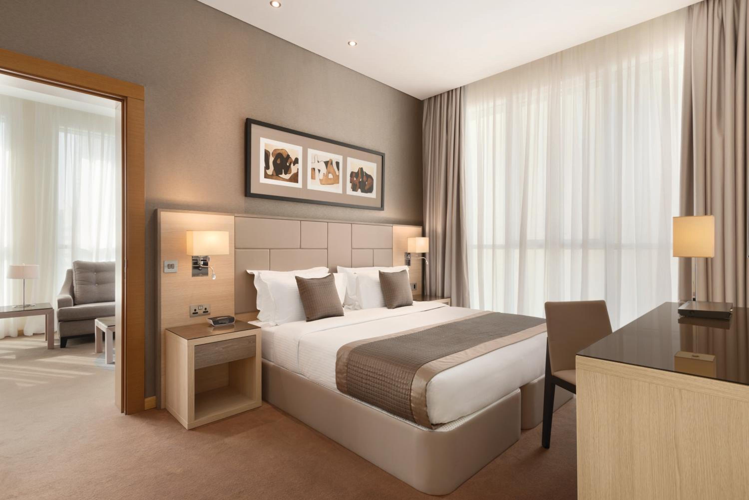 Executive Suite, 15% off F&B photo 2