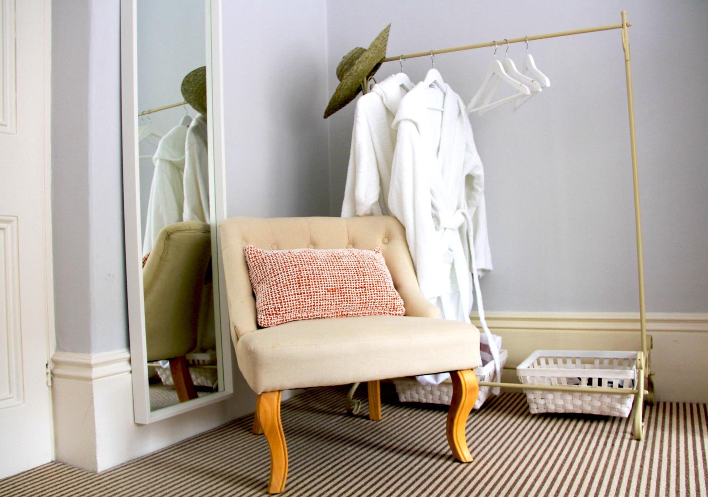 Deluxe King or Twin Room - Photo 4