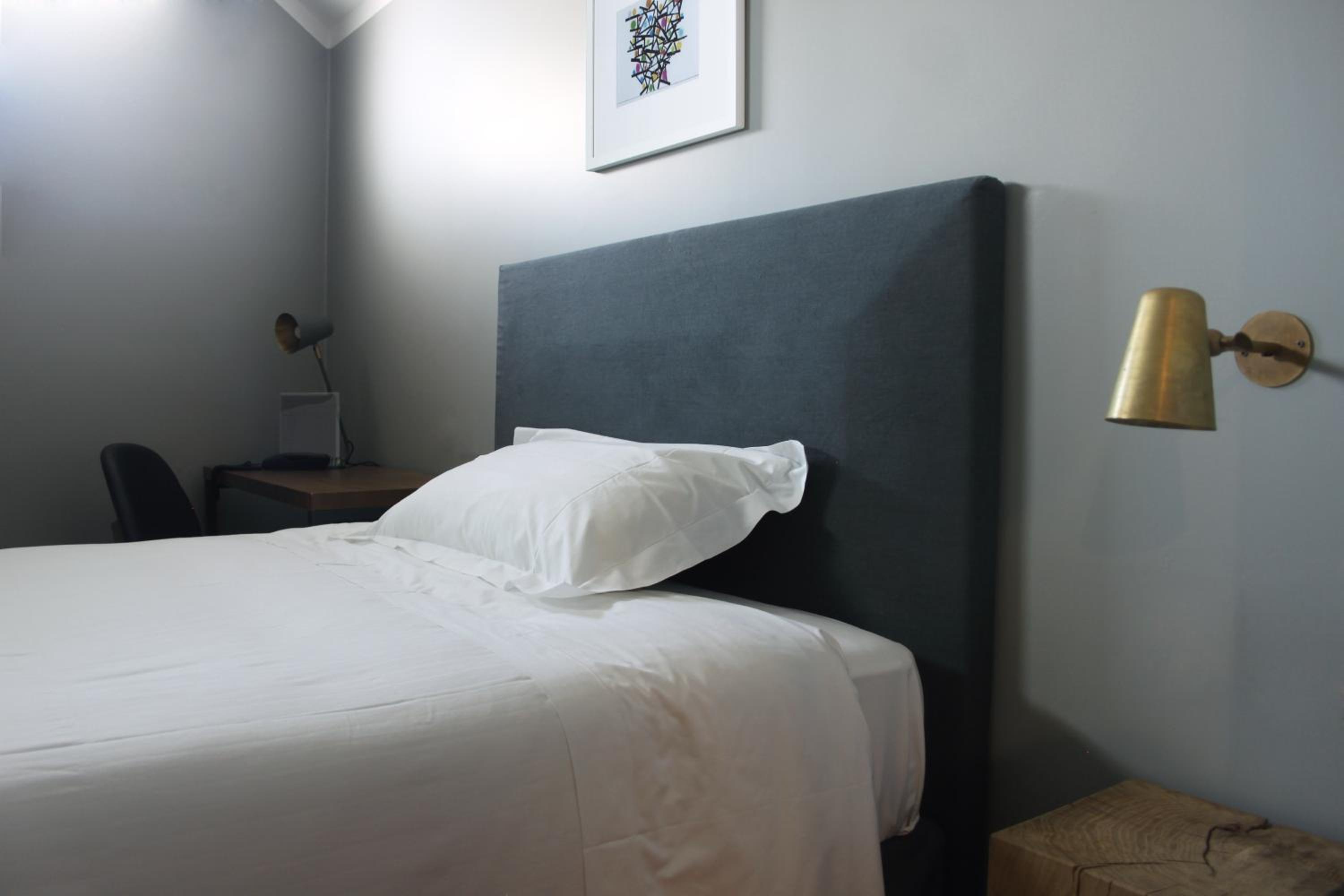 Single Room without Window