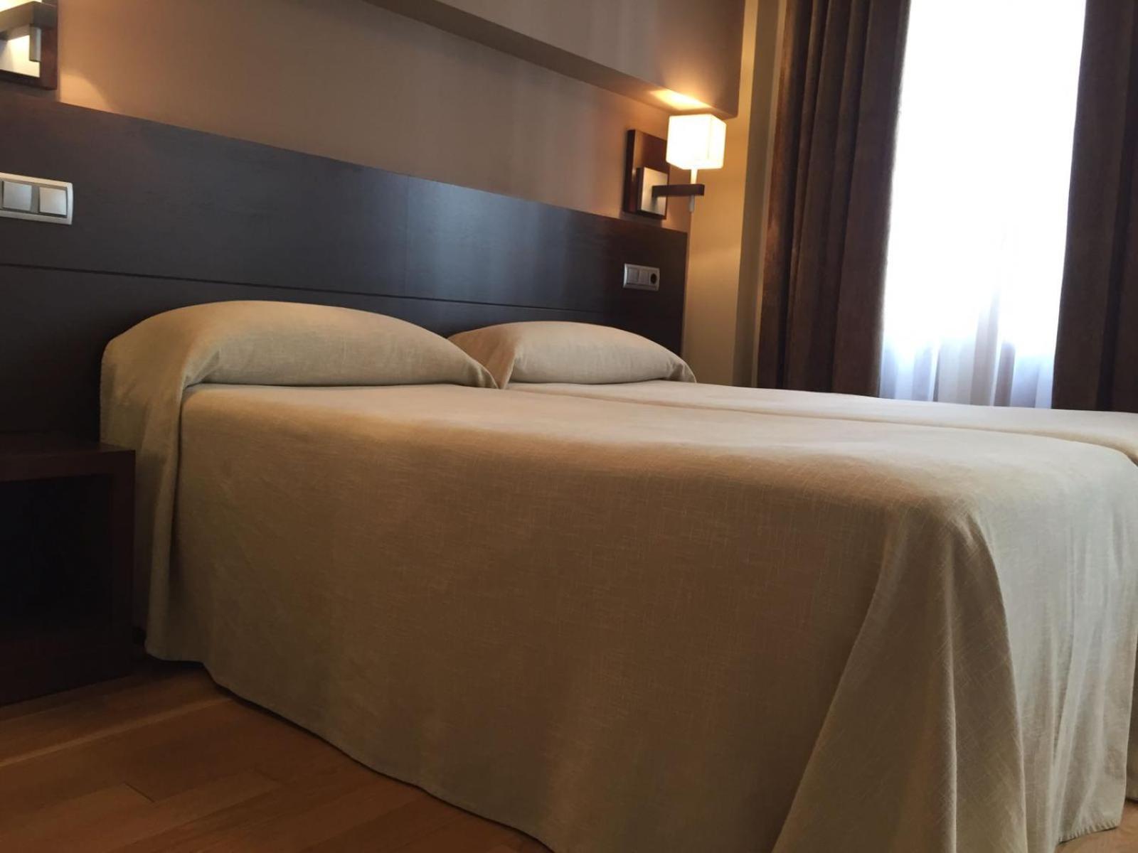 Economy Double Room photo 2