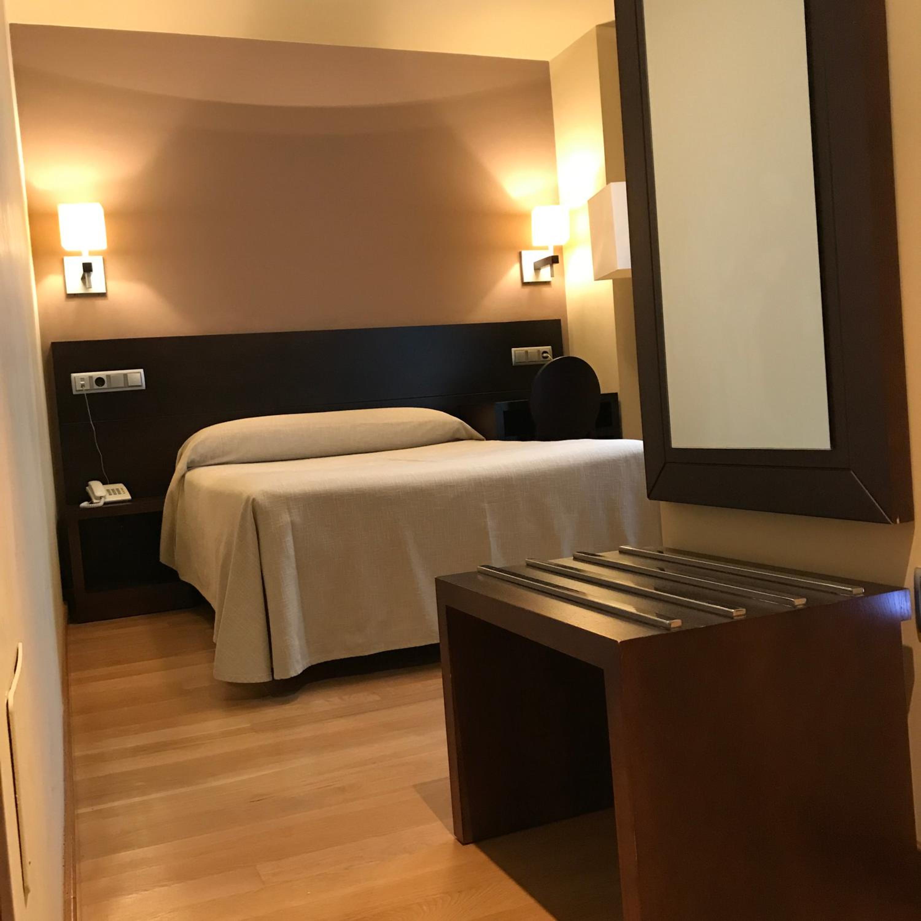 Single Room photo 2