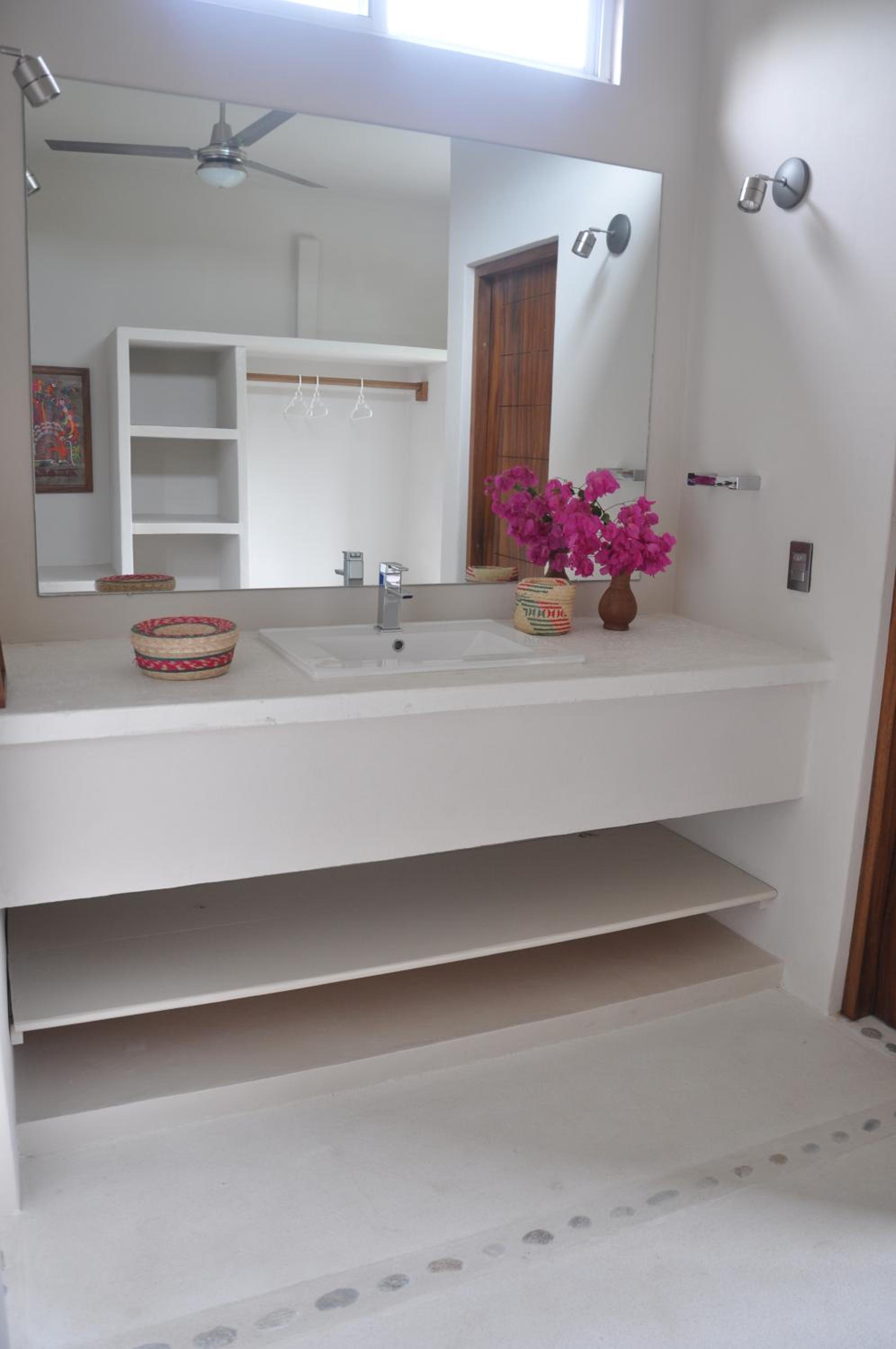 Suite with Sea View - Photo 5