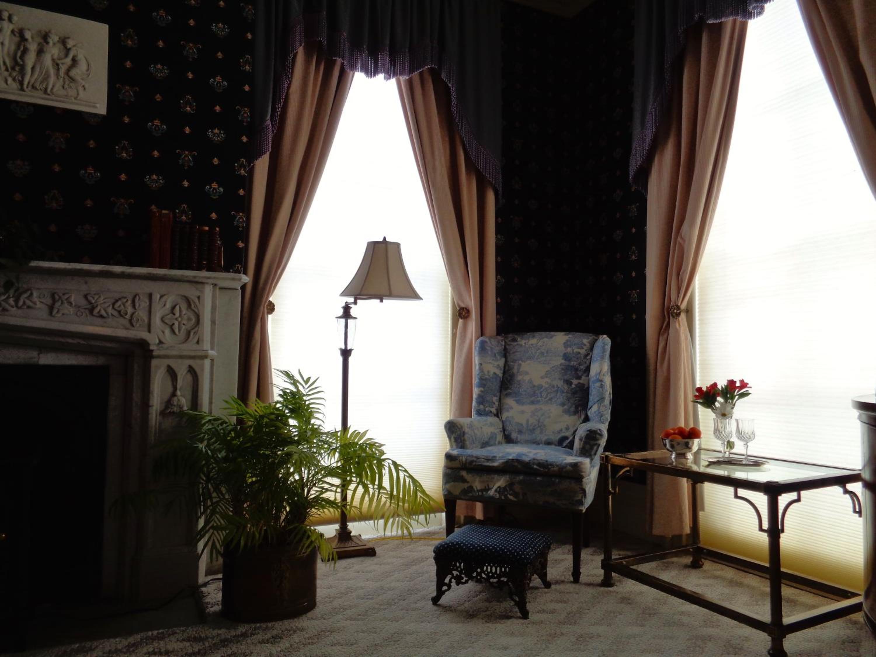 Deluxe King Room photo 3