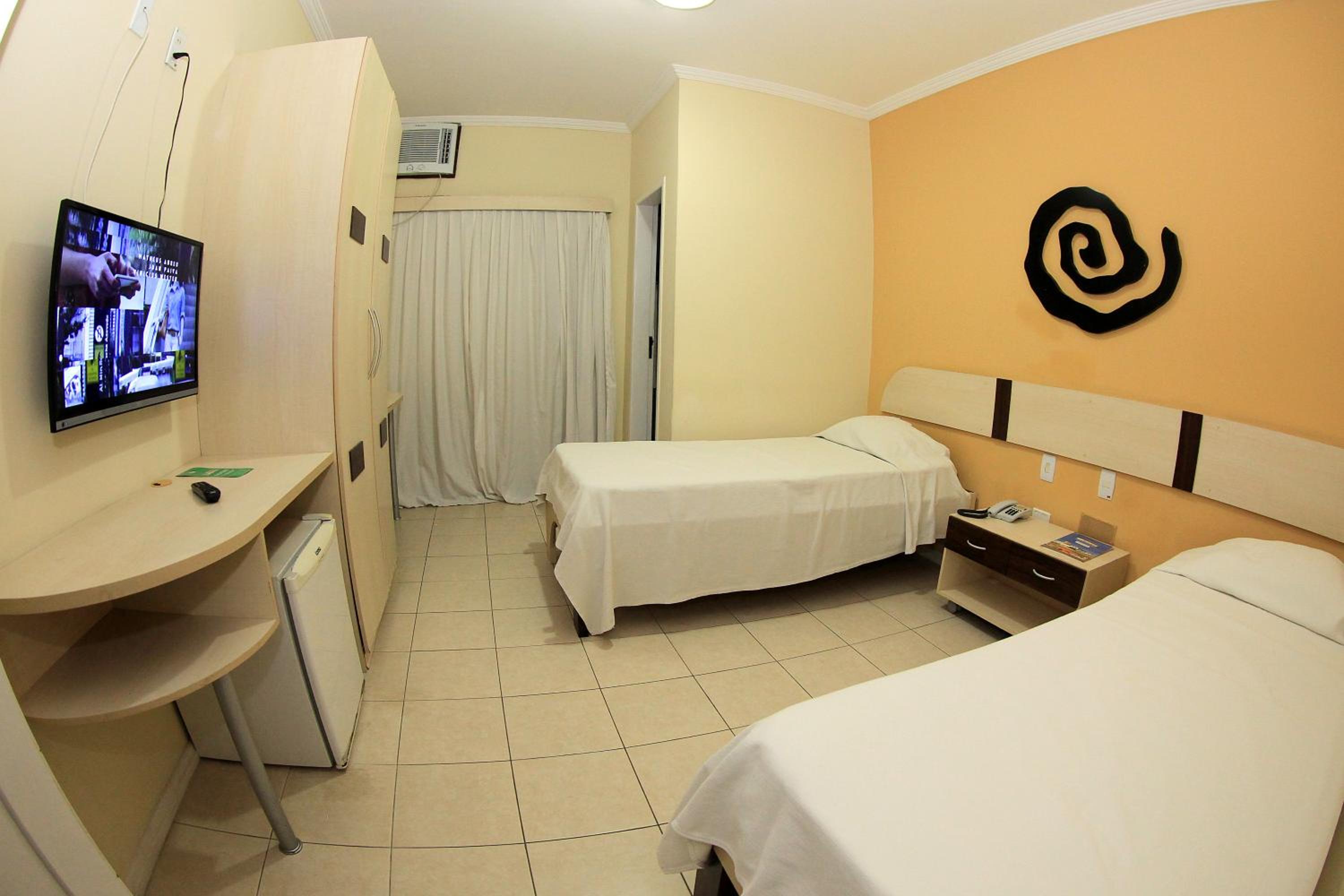 Deluxe Double or Twin Room photo 3