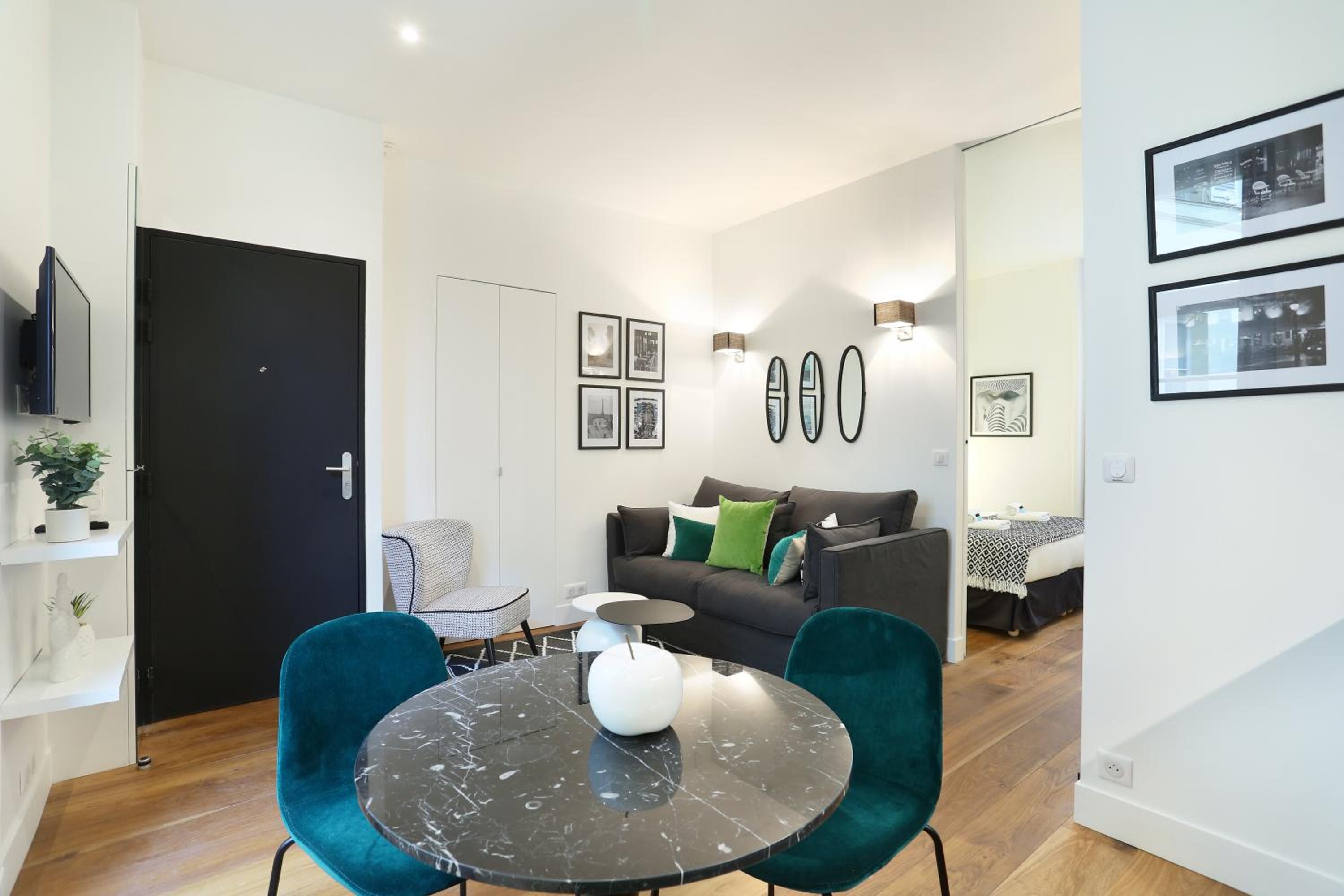 Apartment photo 1