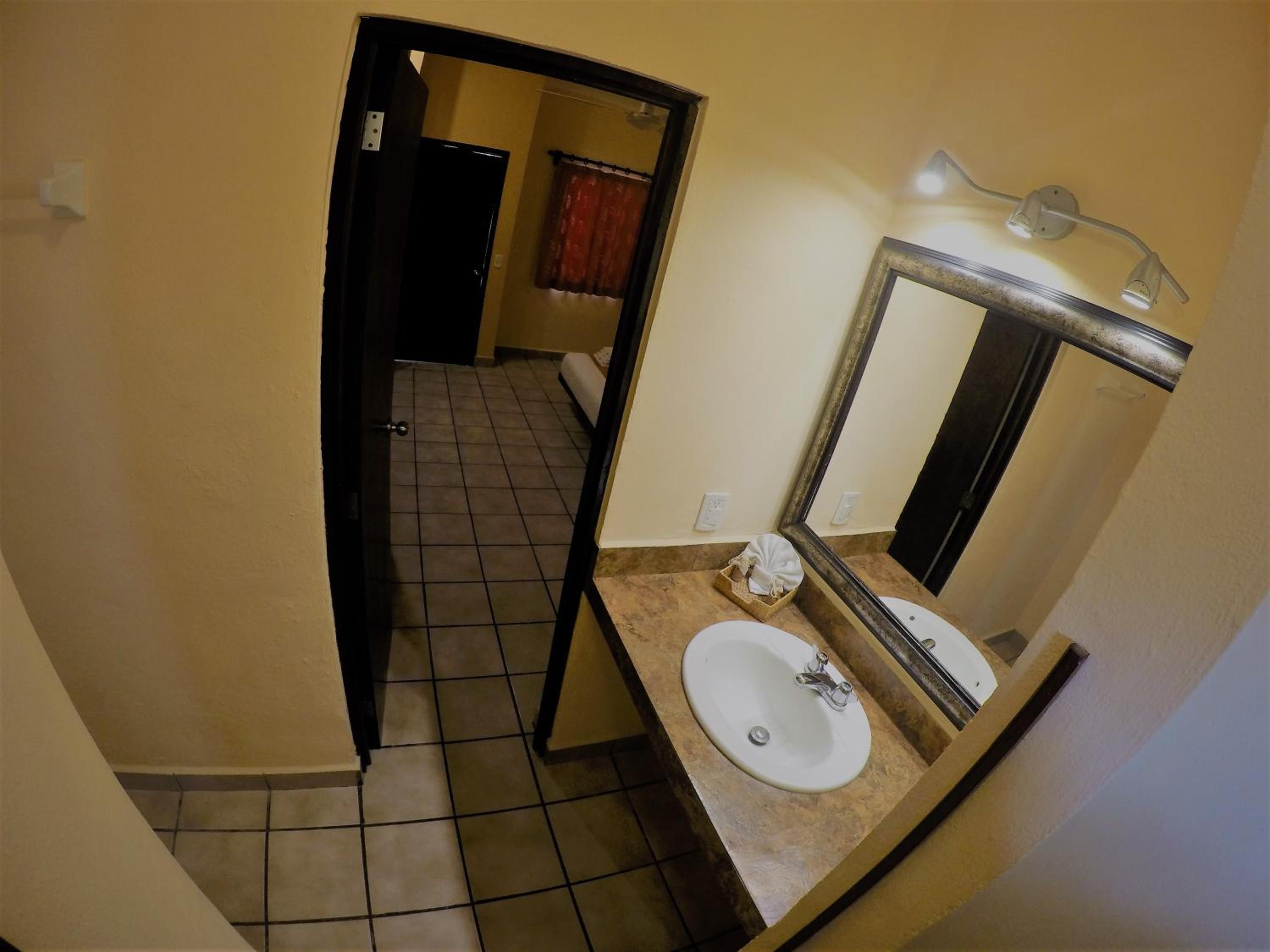 Standard Room - Photo 7