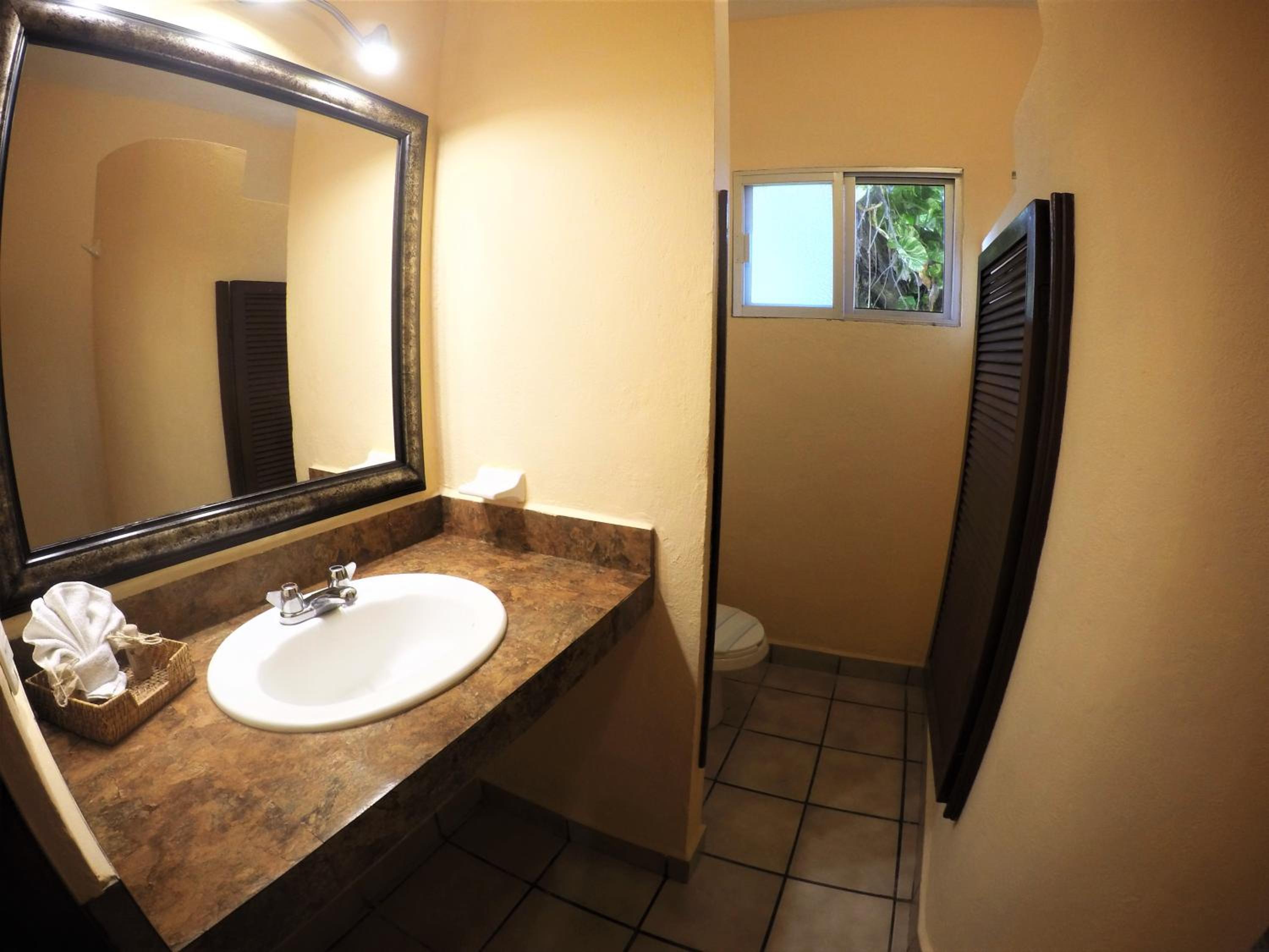 Standard Room - Photo 9