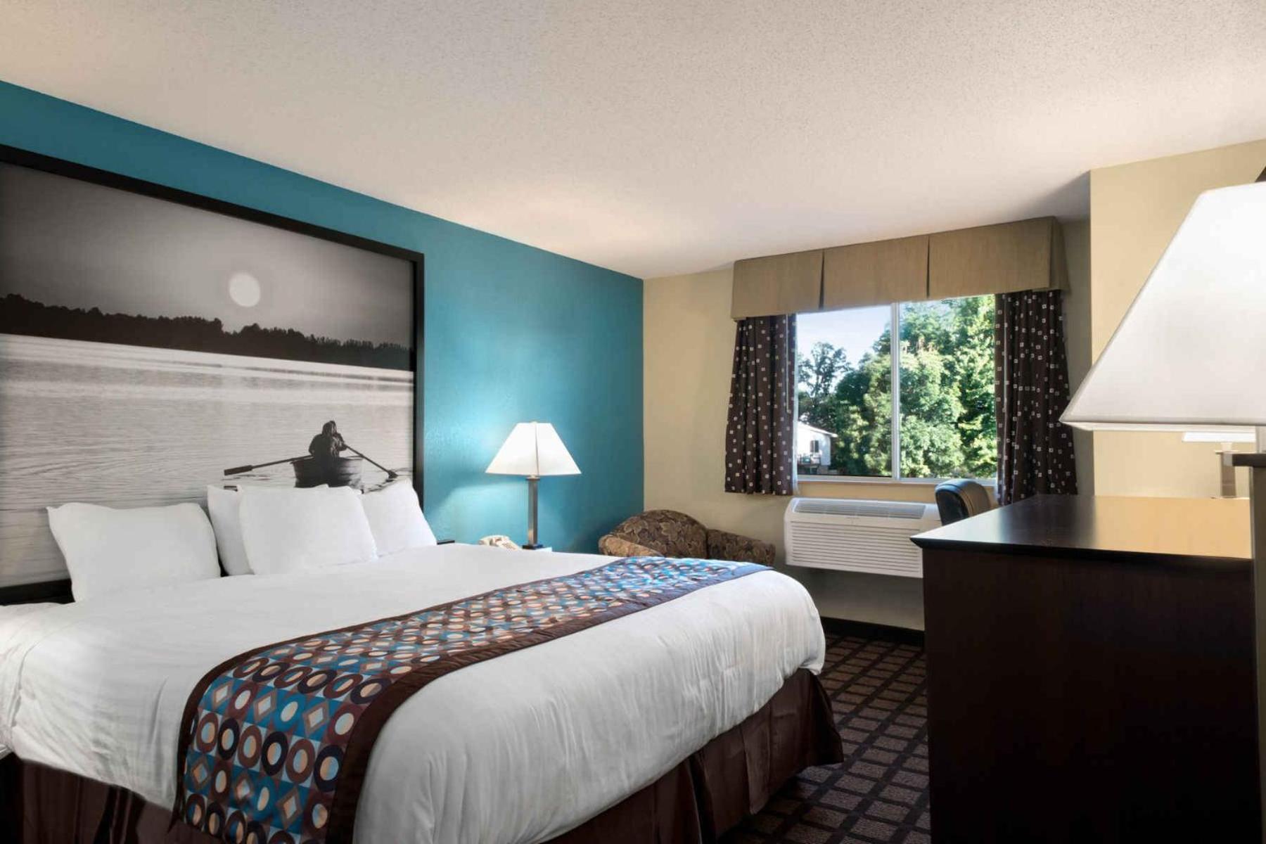 King Room - Non-Smoking - Photo 1