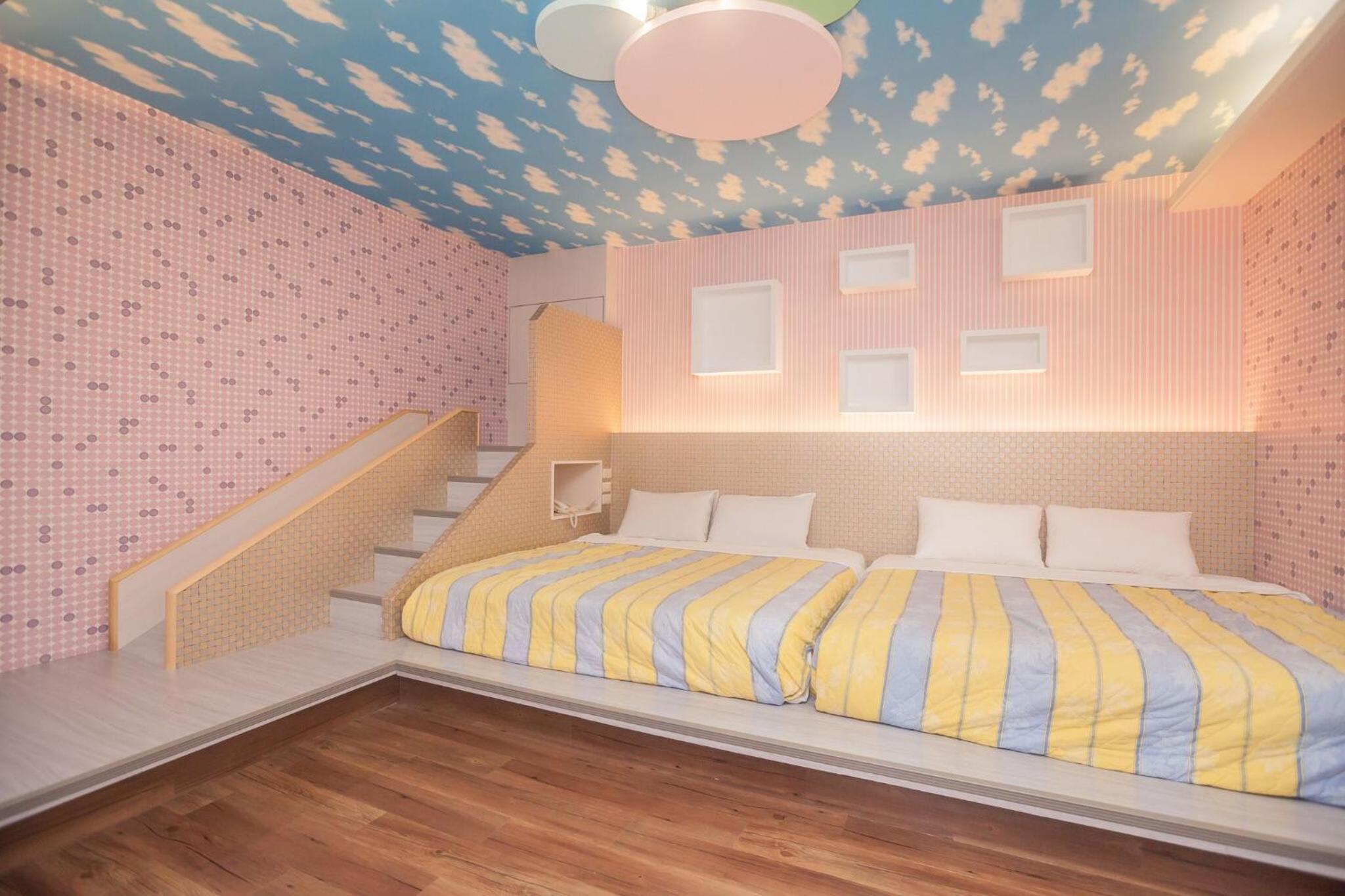 Economy Quadruple Room photo 2