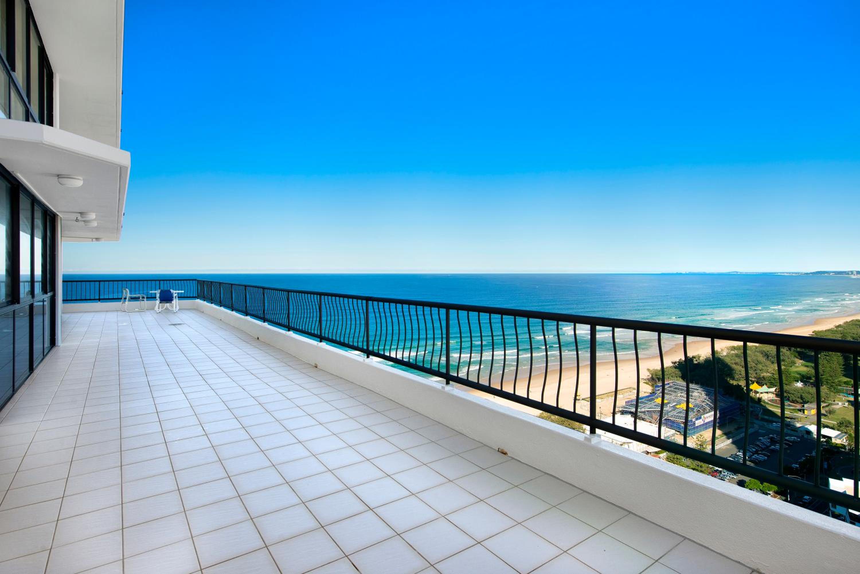 Three Bedroom Ocean View Sub Penthouse photo 2