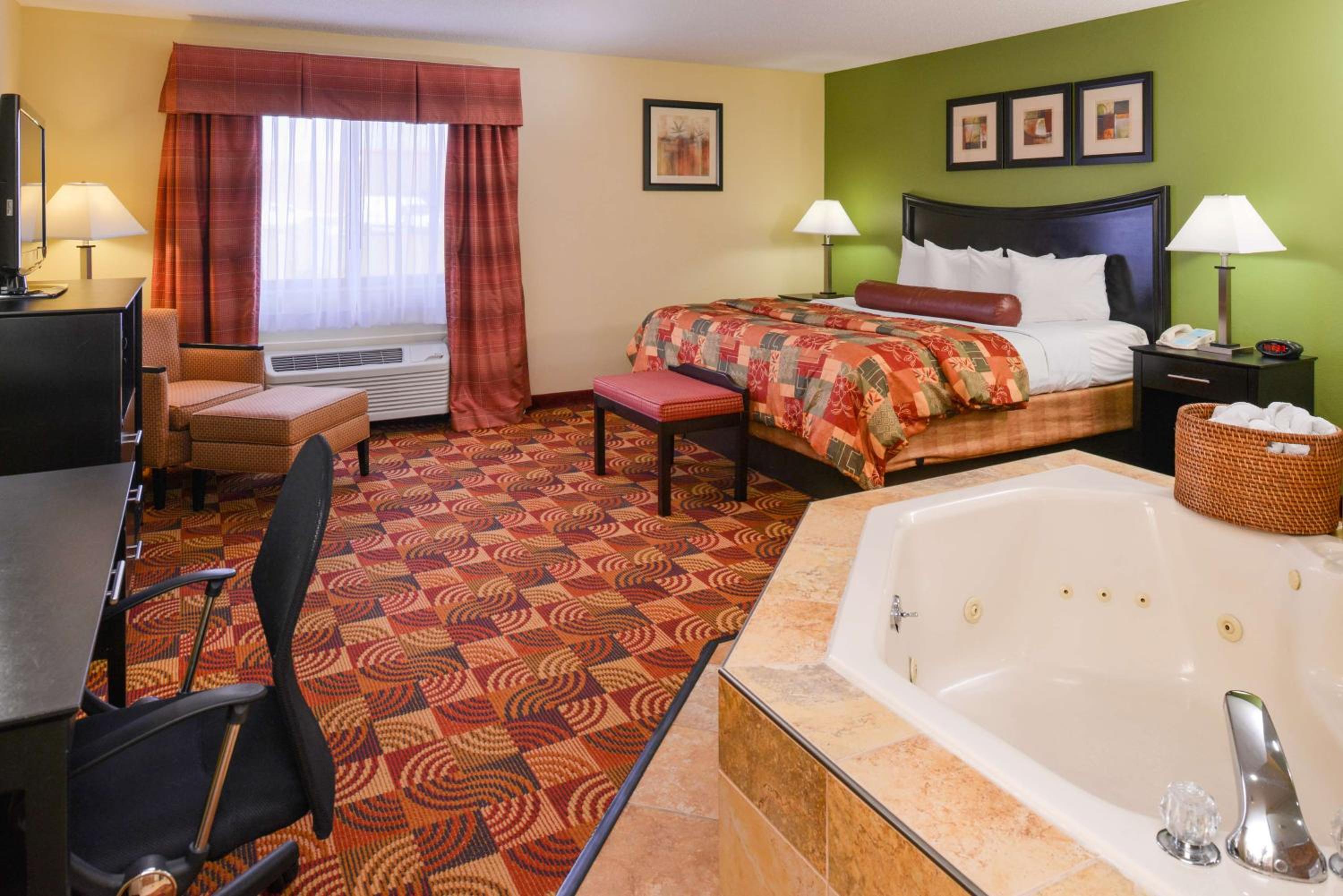 King Suite with Balcony - Non-Smoking - Photo 1