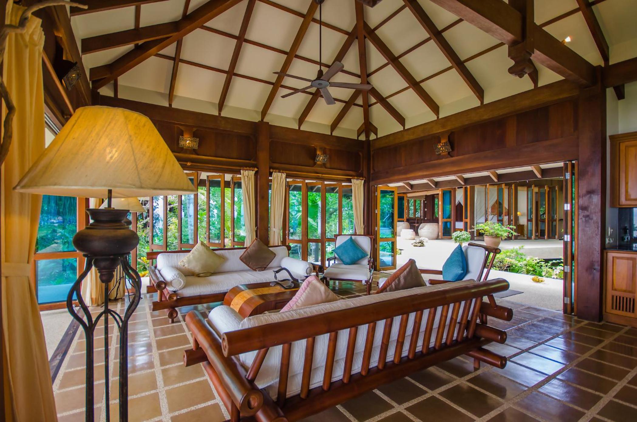 Villa - Beach Front