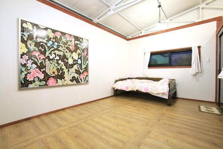Korean-Style Family Room photo 1