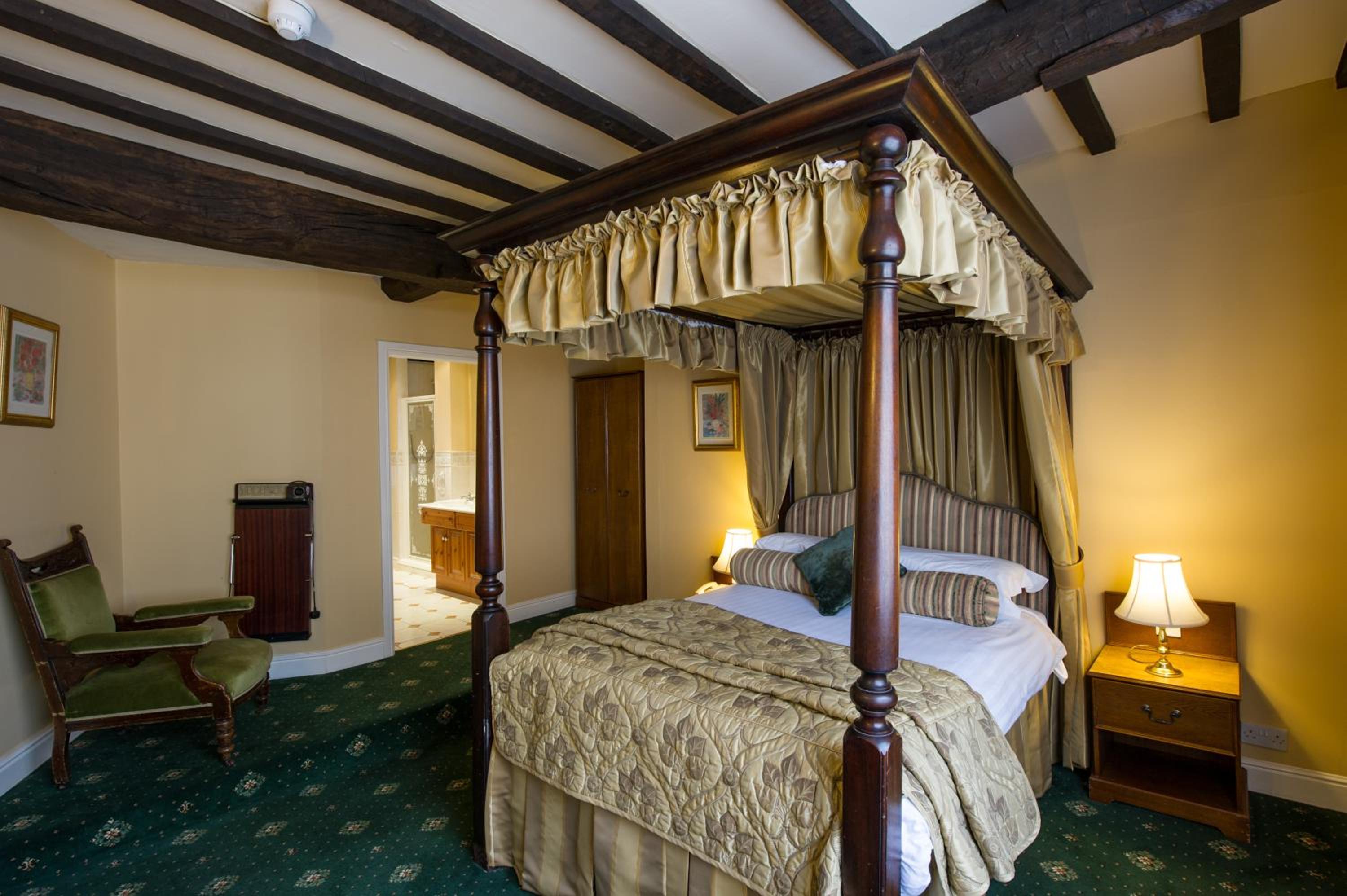 Suite - Photo 7