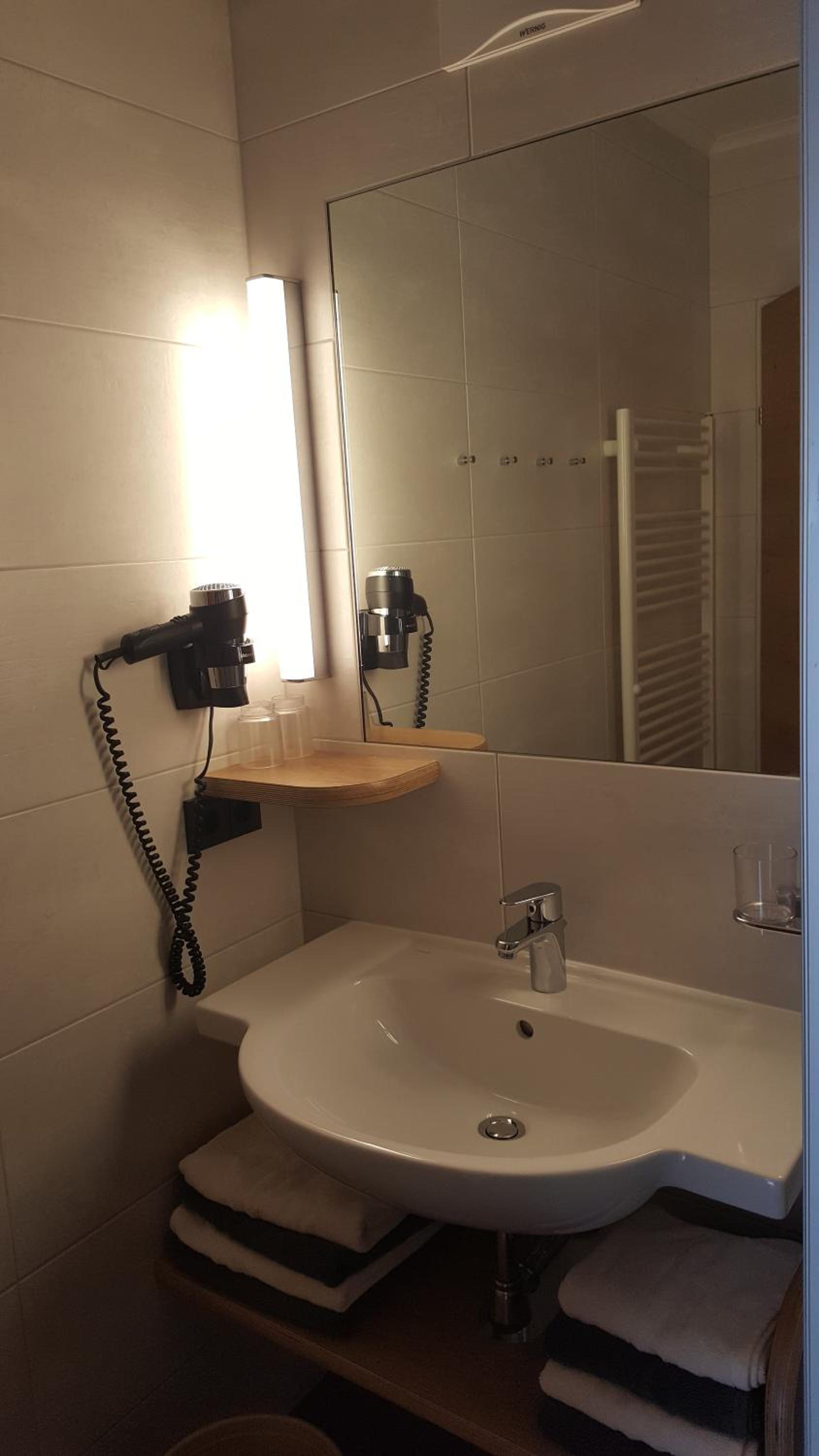 Double Room with Extra Bed and Balcony photo 2